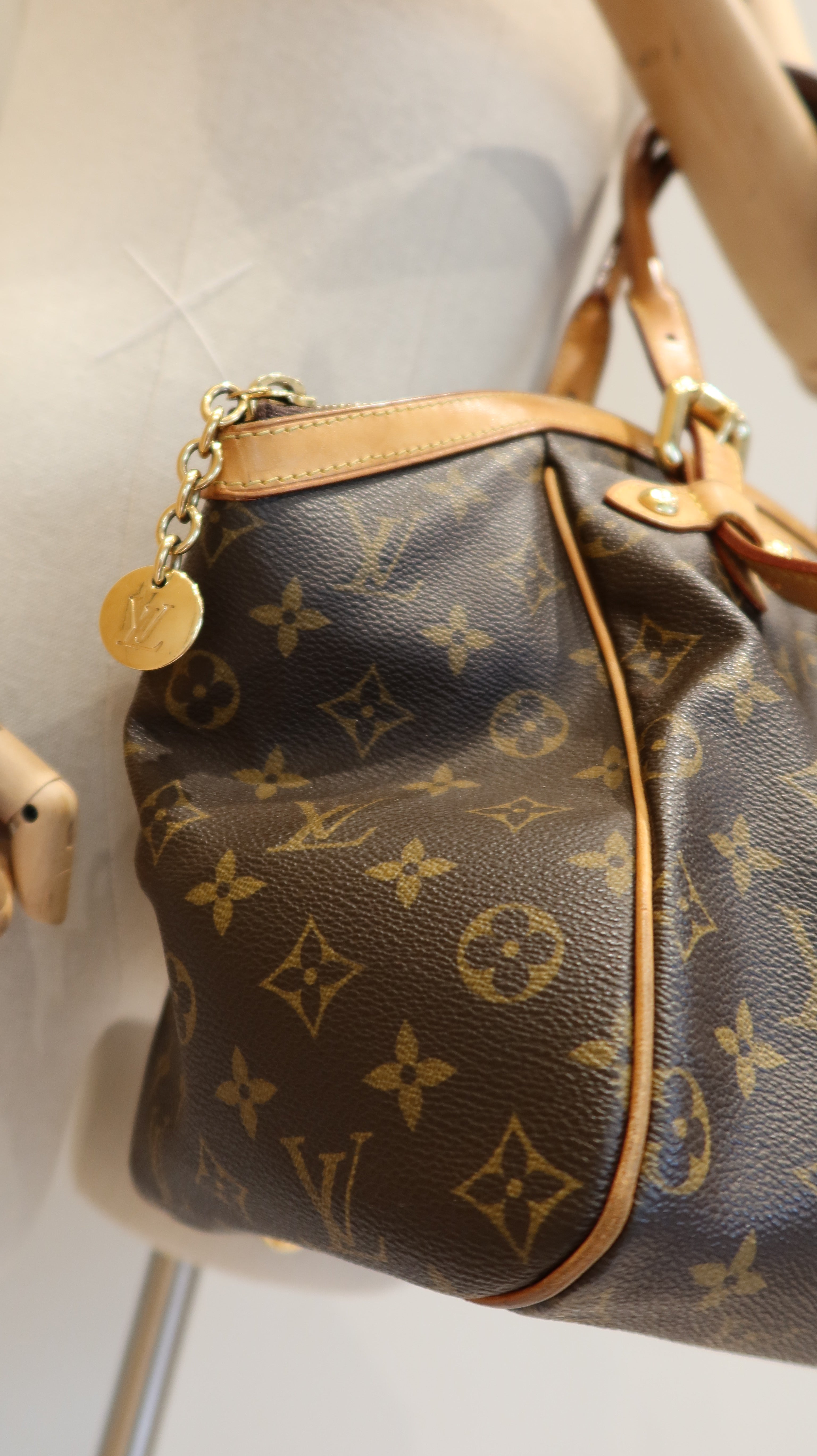 Louis Vuitton Tivoli GM Bag