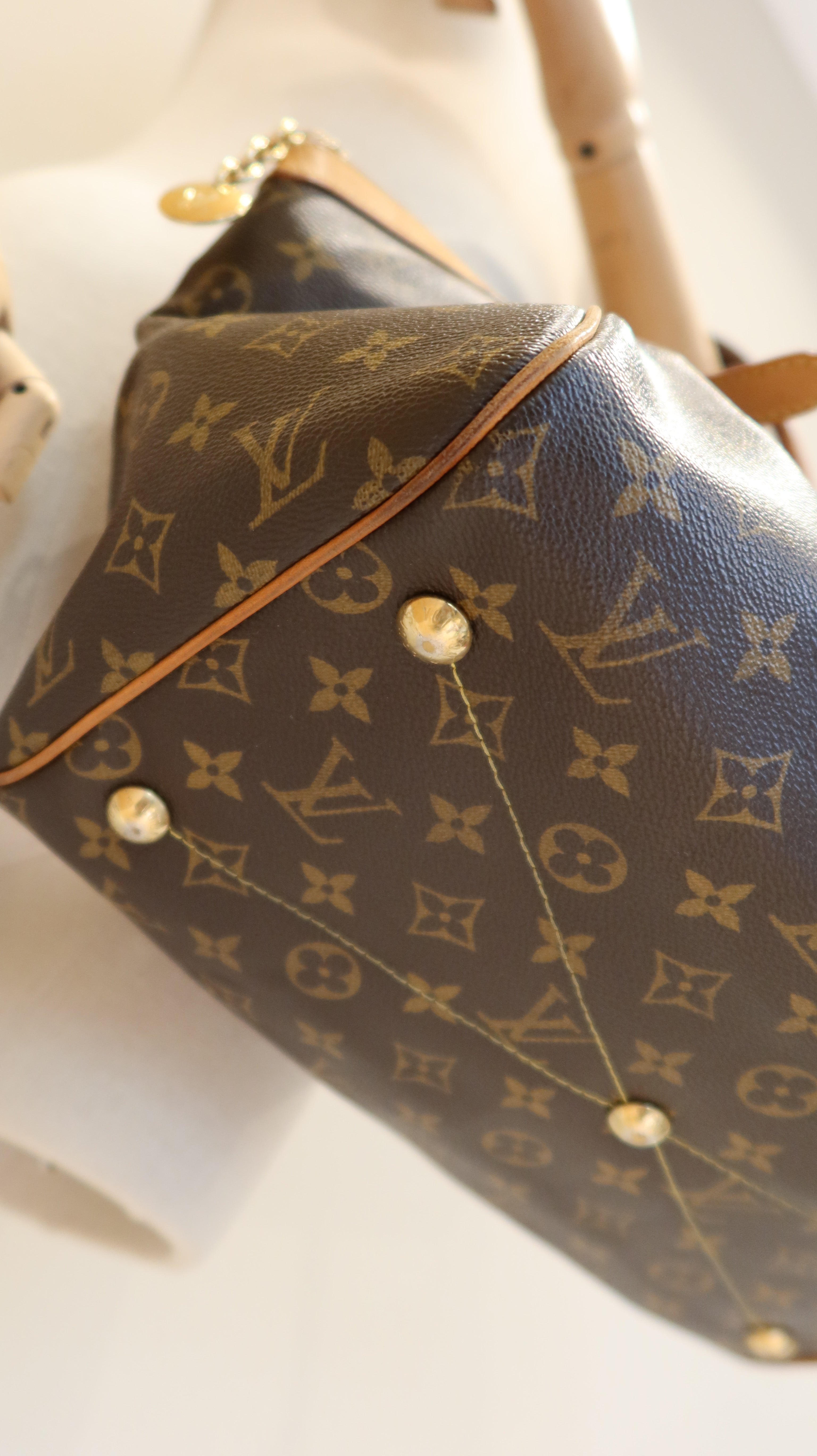 Louis Vuitton Tivoli GM Bag