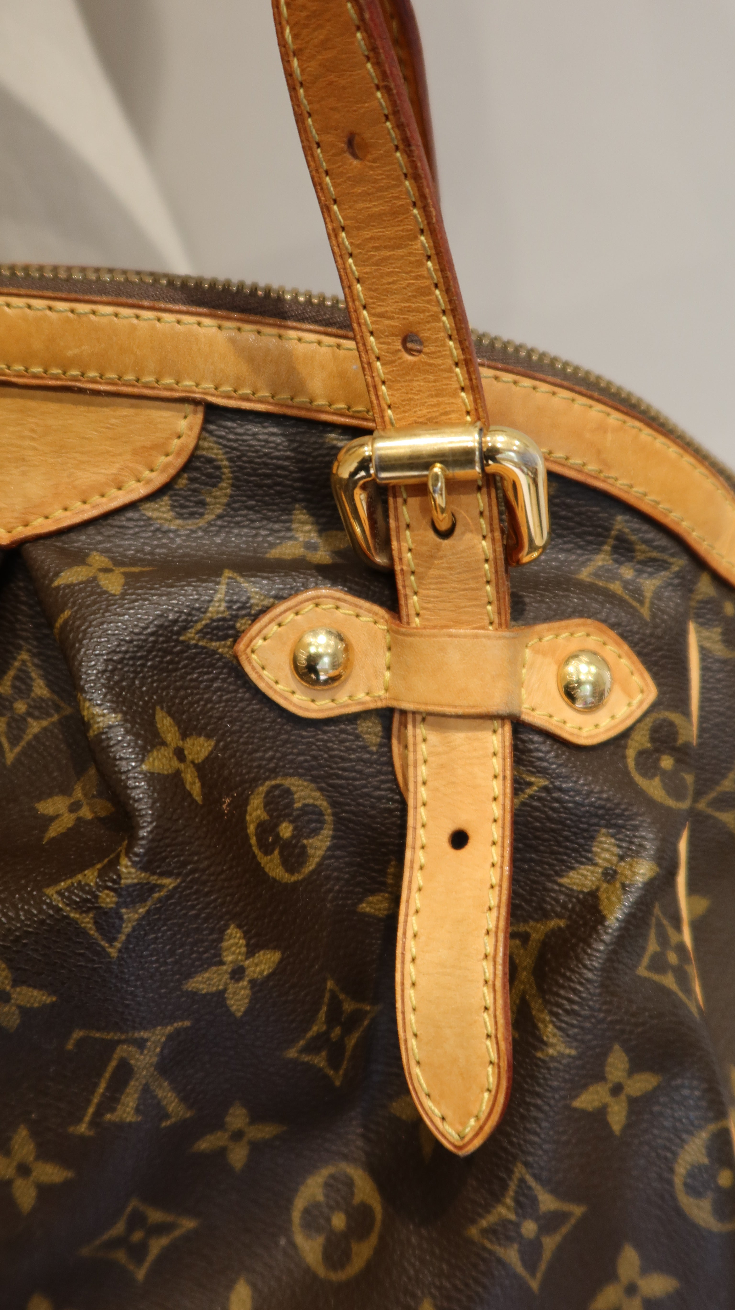 Louis Vuitton Tivoli GM Bag