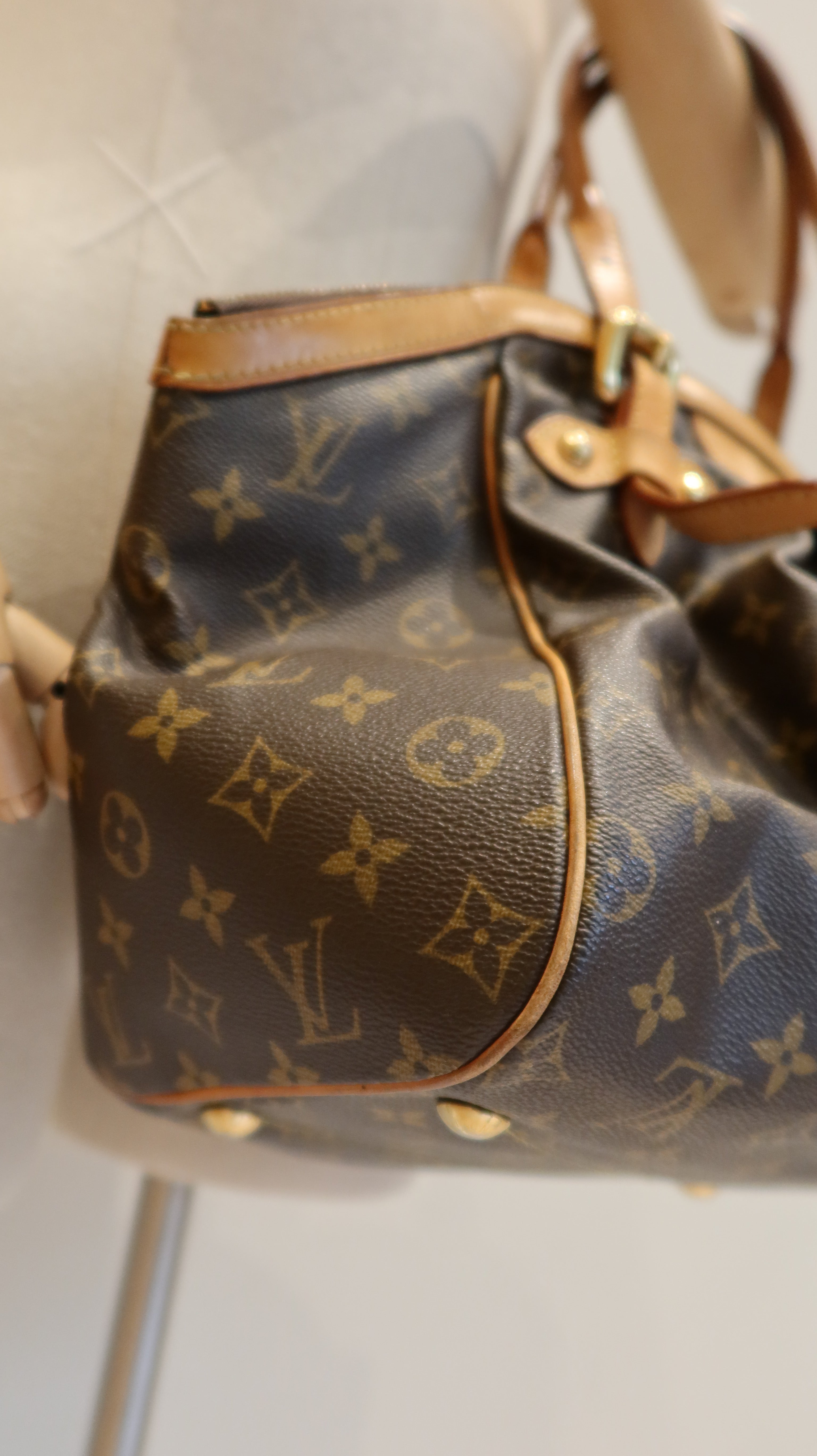 Louis Vuitton Tivoli GM Bag
