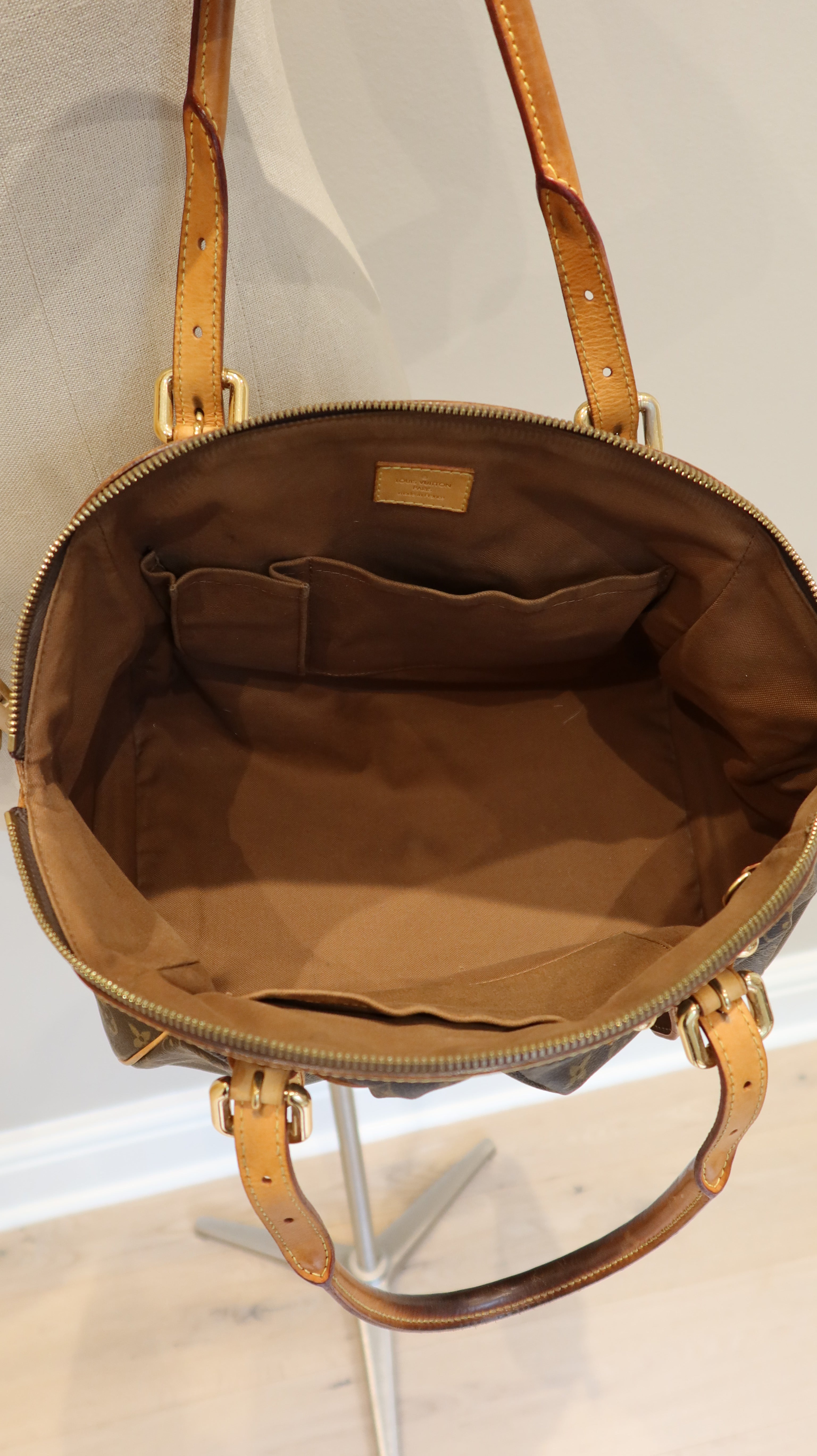 Louis Vuitton Tivoli GM Bag