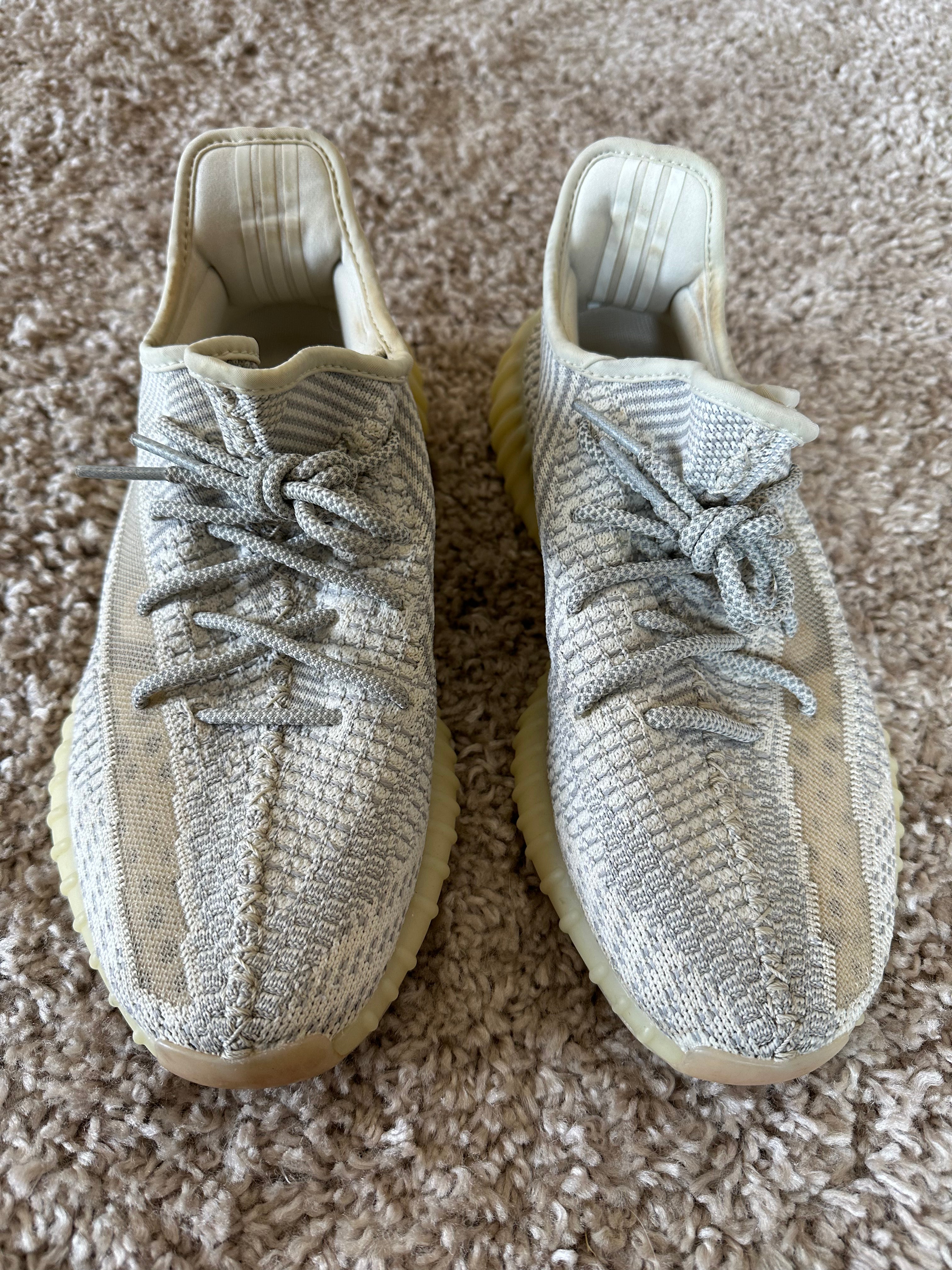 Yeezy Sneakers (EU44)