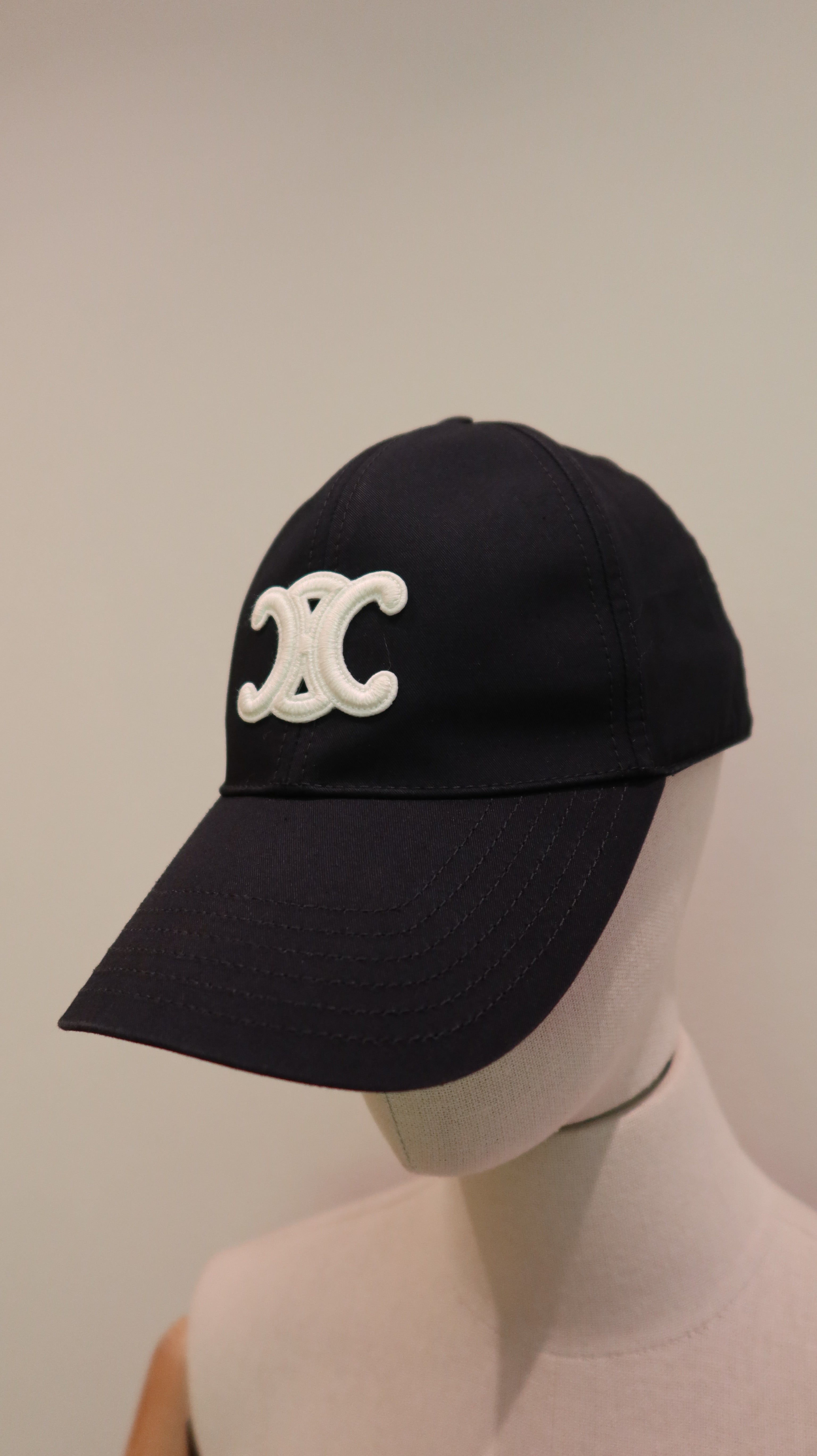 Celine Triomphe Cap (S)