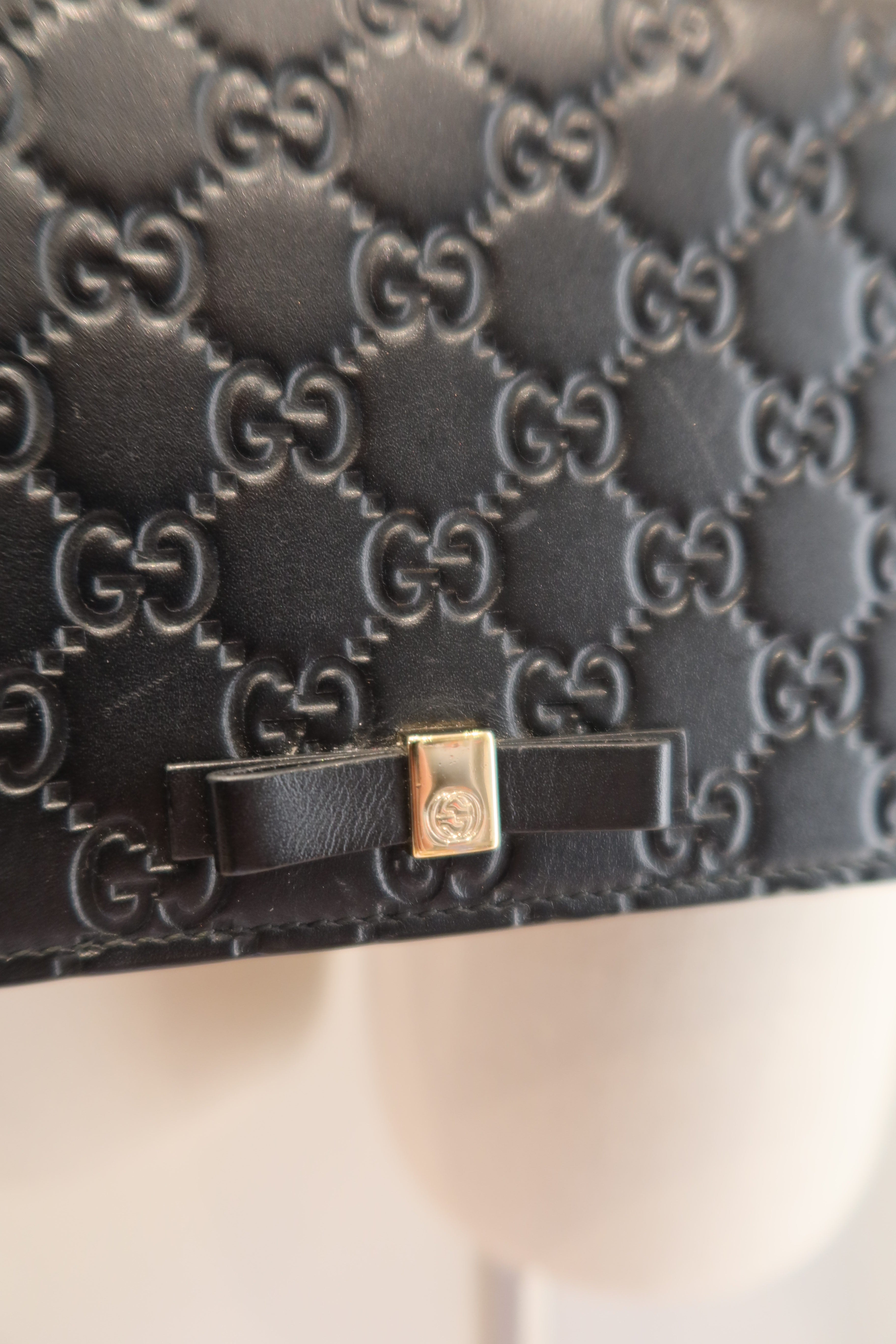 Gucci Wallet On Chain