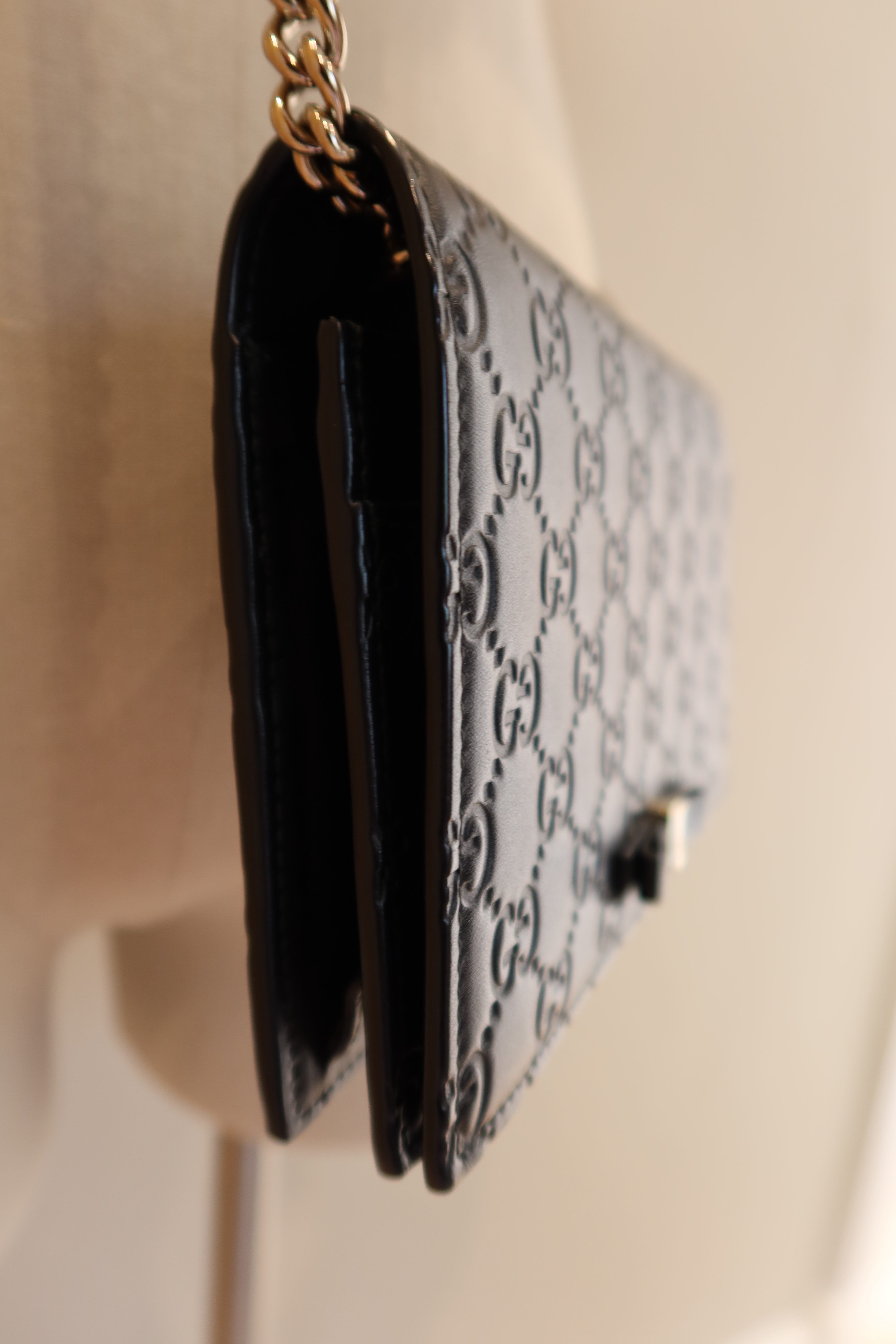 Gucci Wallet On Chain
