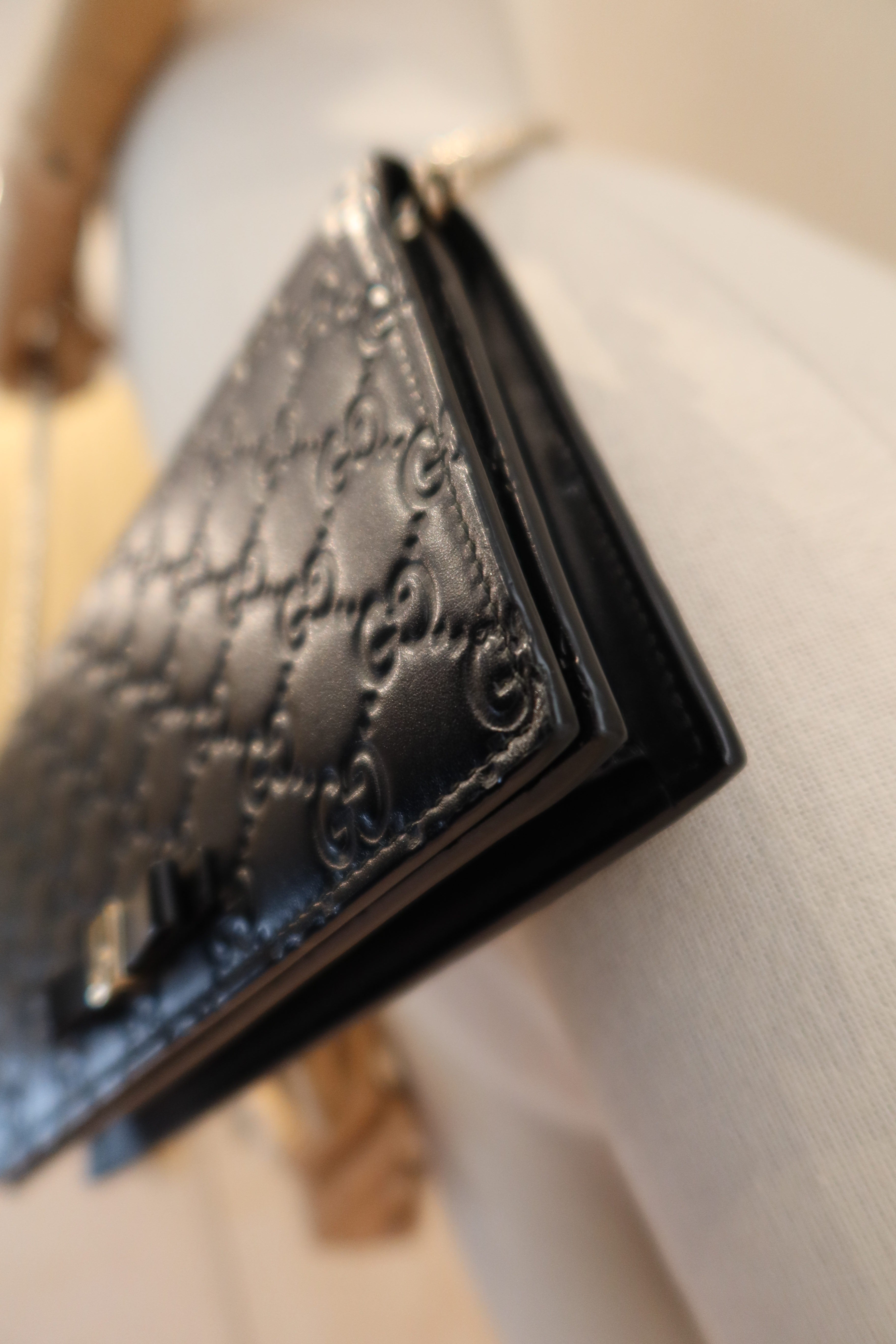 Gucci Wallet On Chain