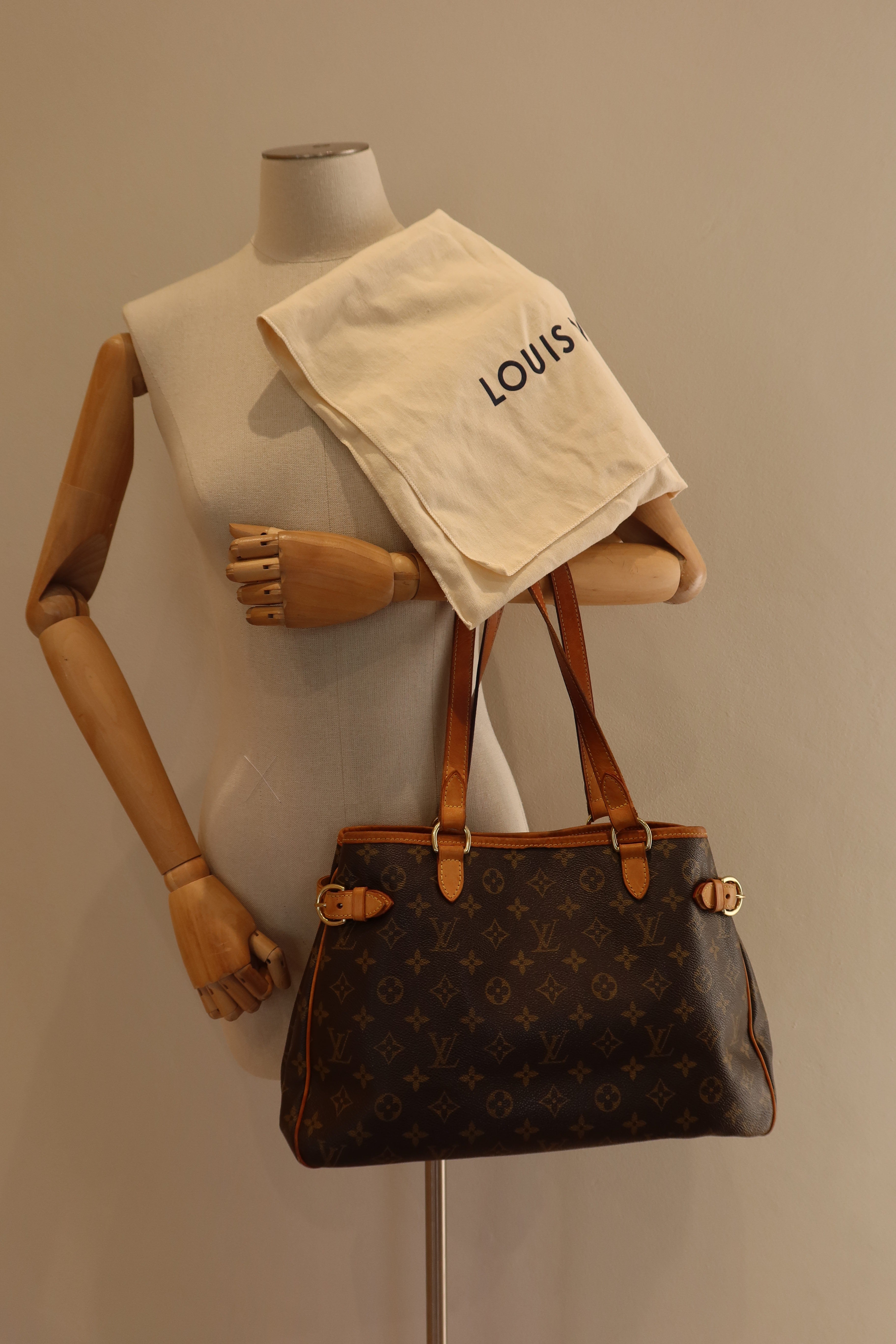 Louis Vuitton Batignolles Tote