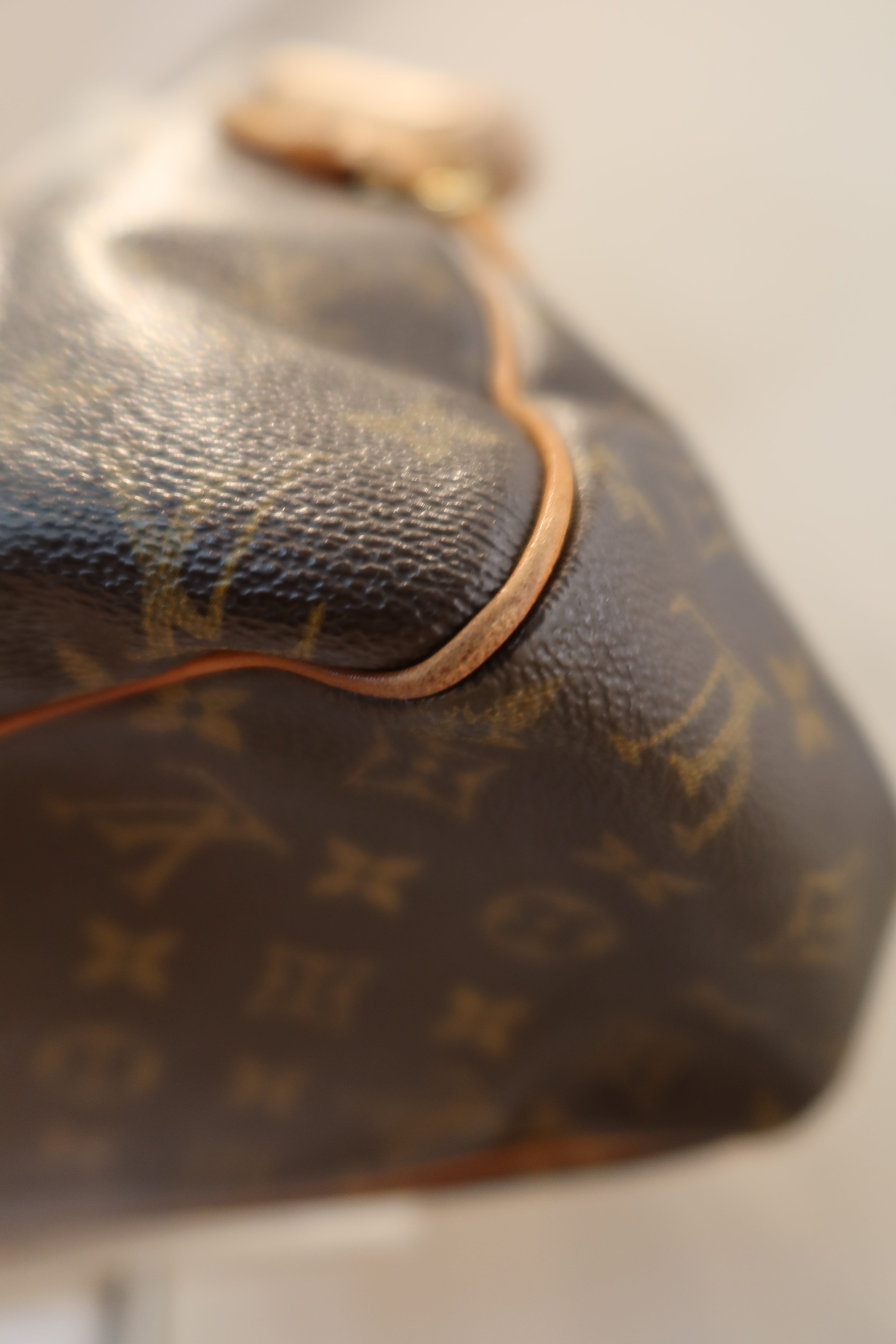 Louis Vuitton Batignolles Tote