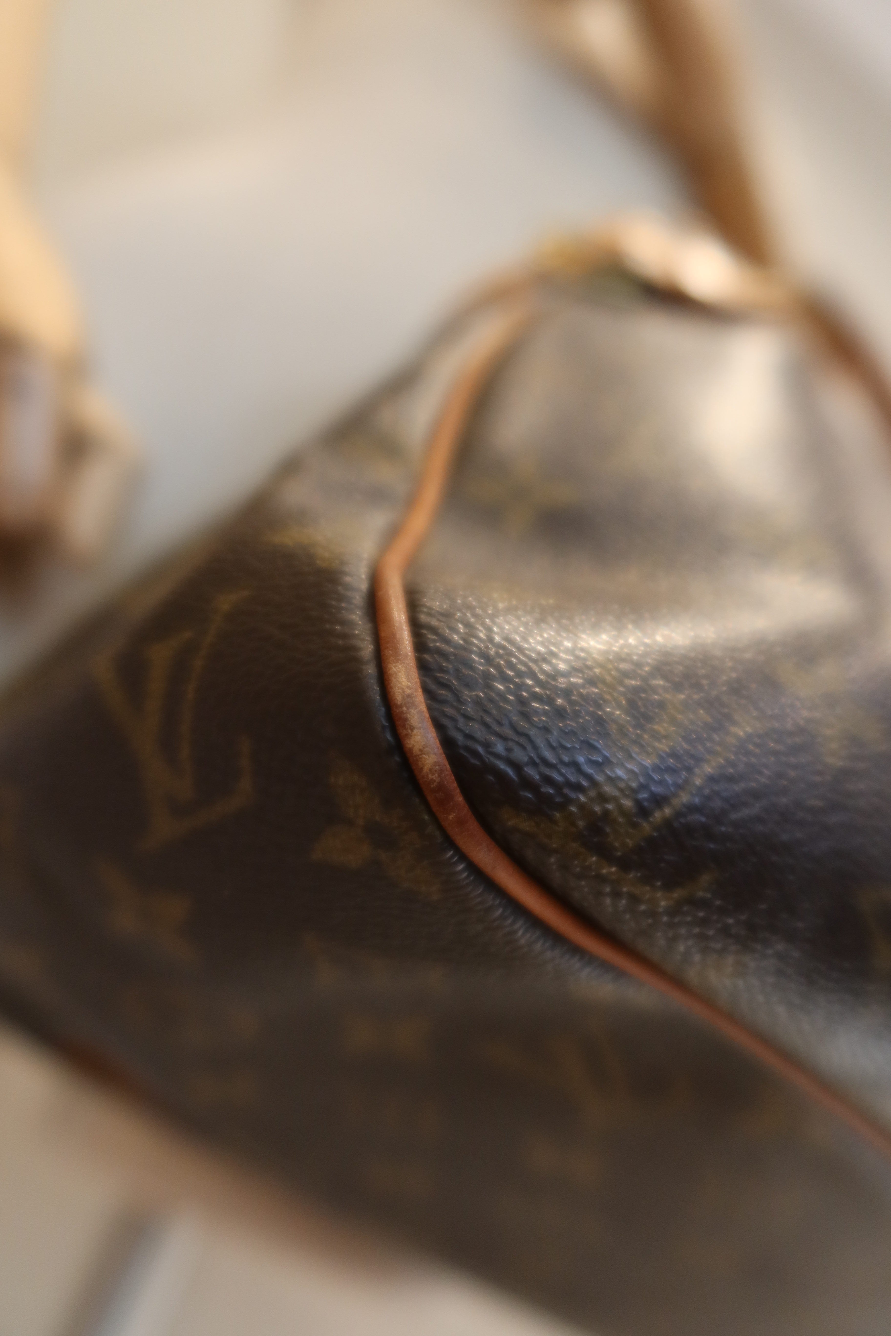 Louis Vuitton Batignolles Tote