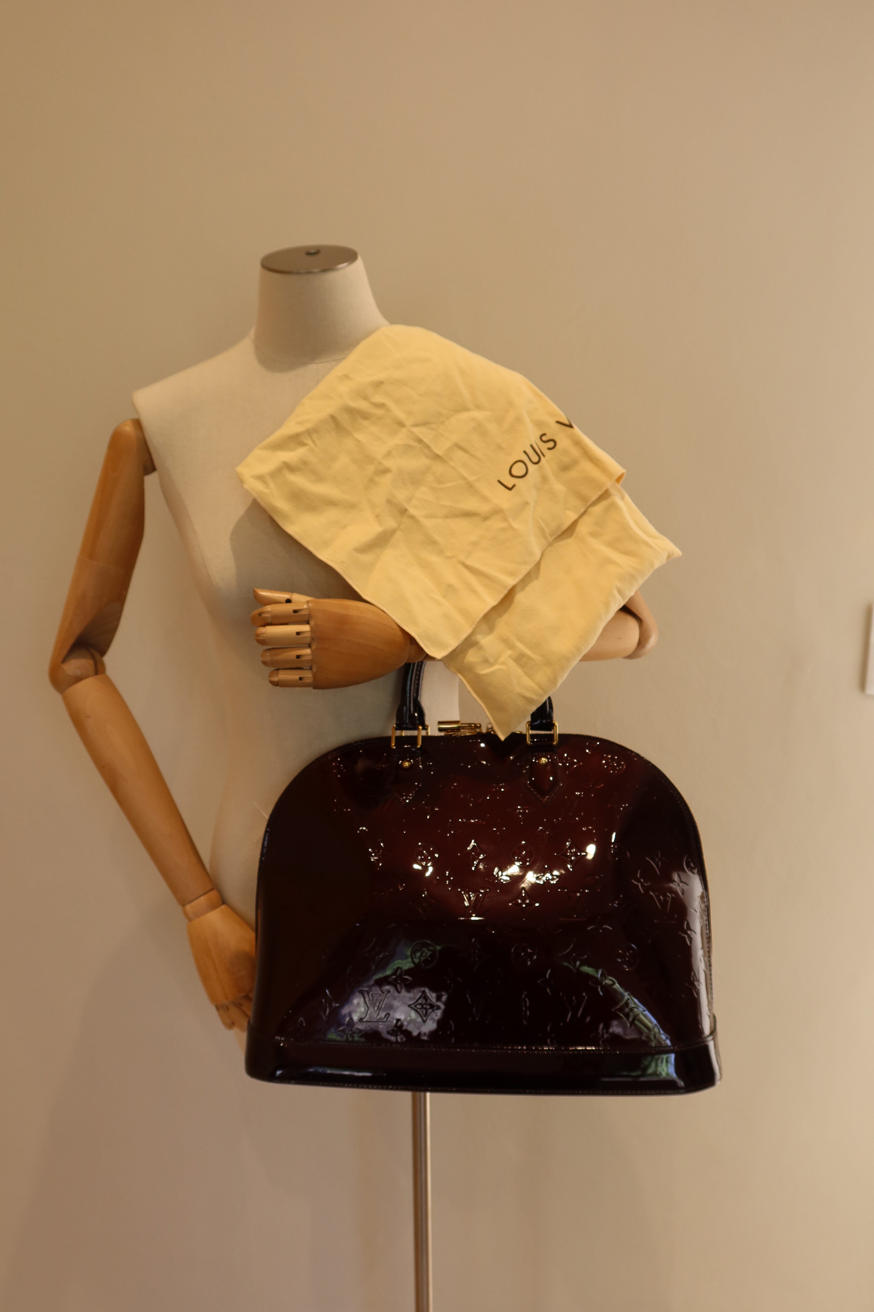 Louis Vuitton Alma GM