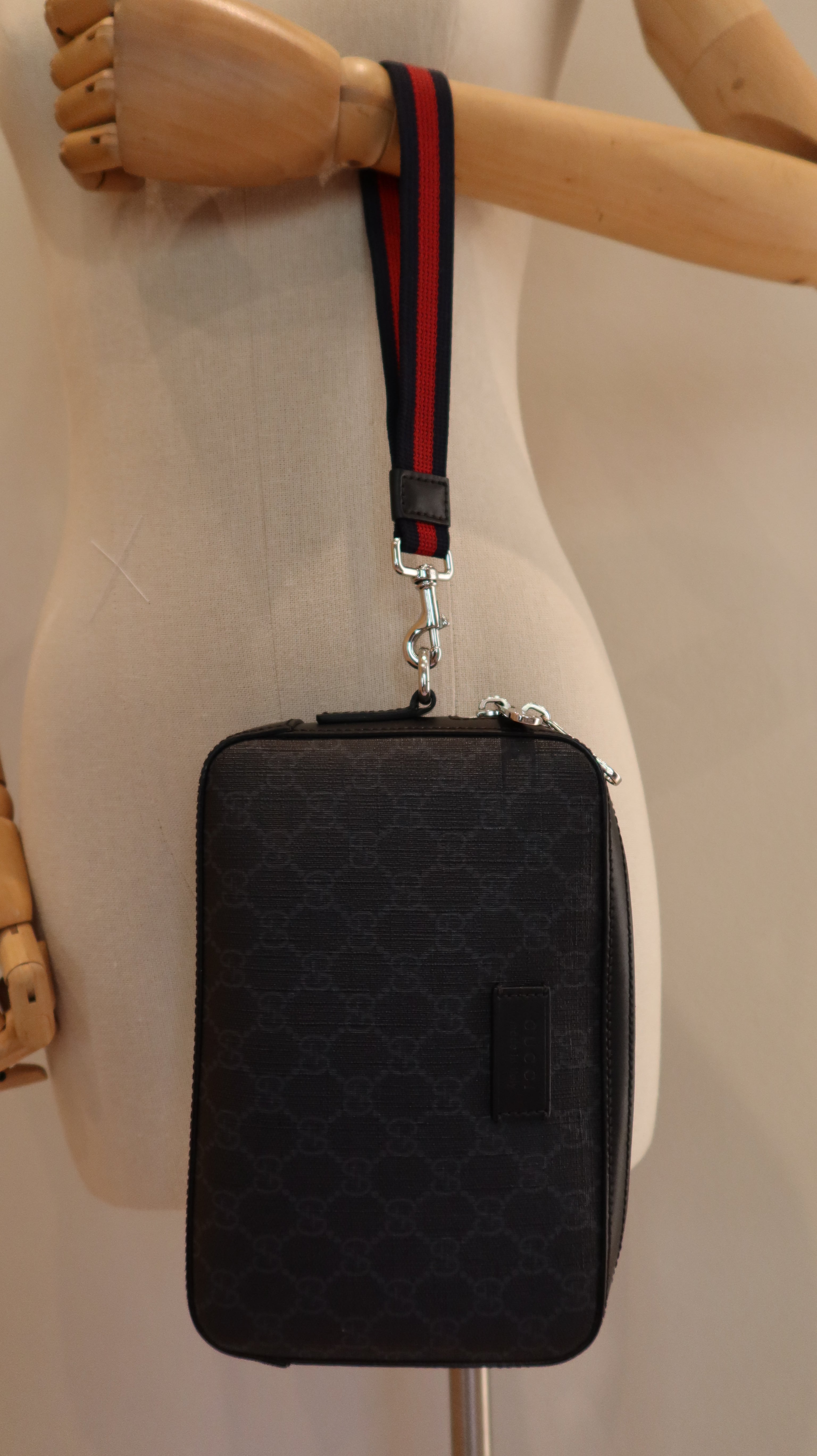 Gucci GG Pouch