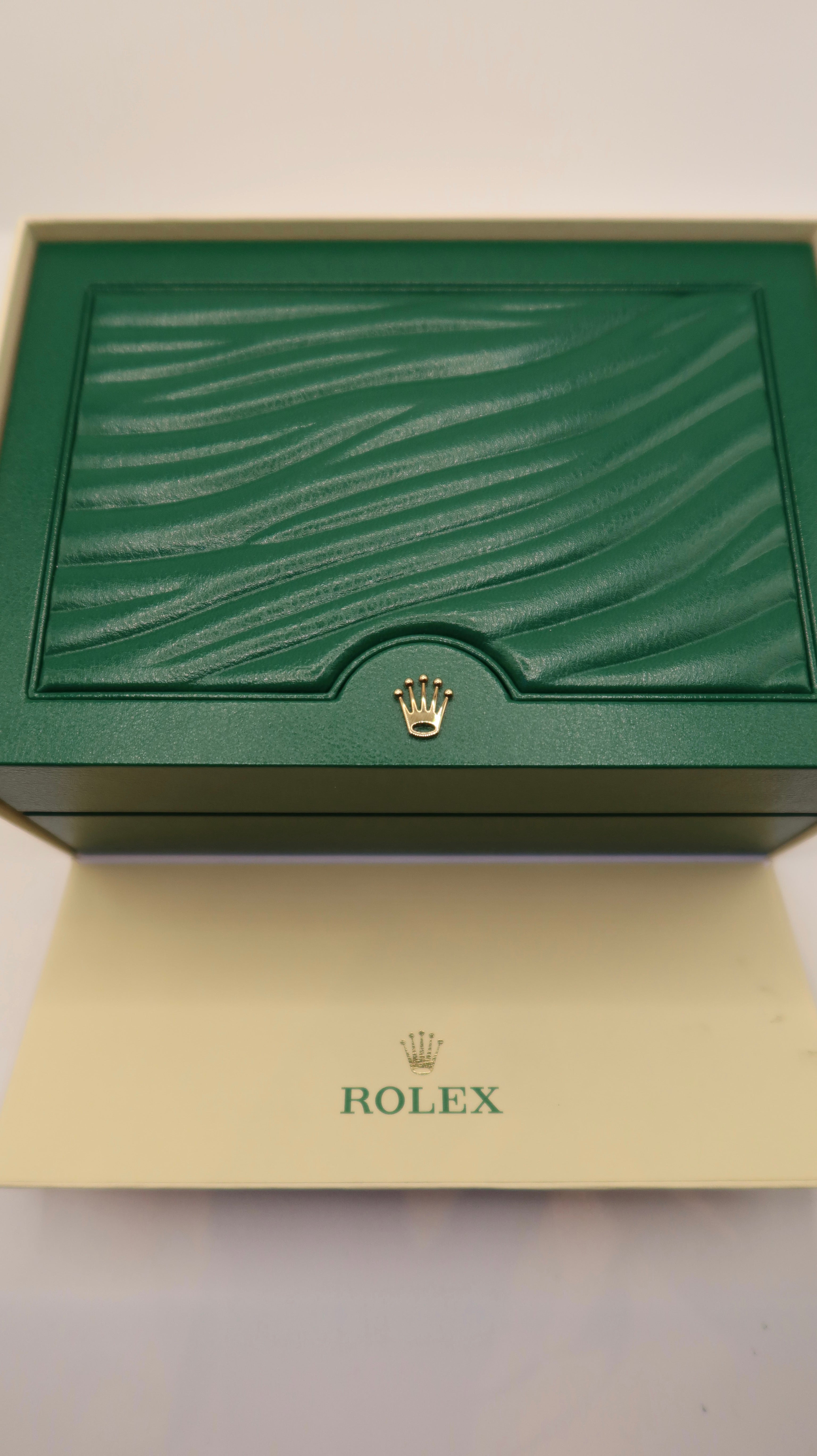 Rolex Oyster Perpetual (31mm)