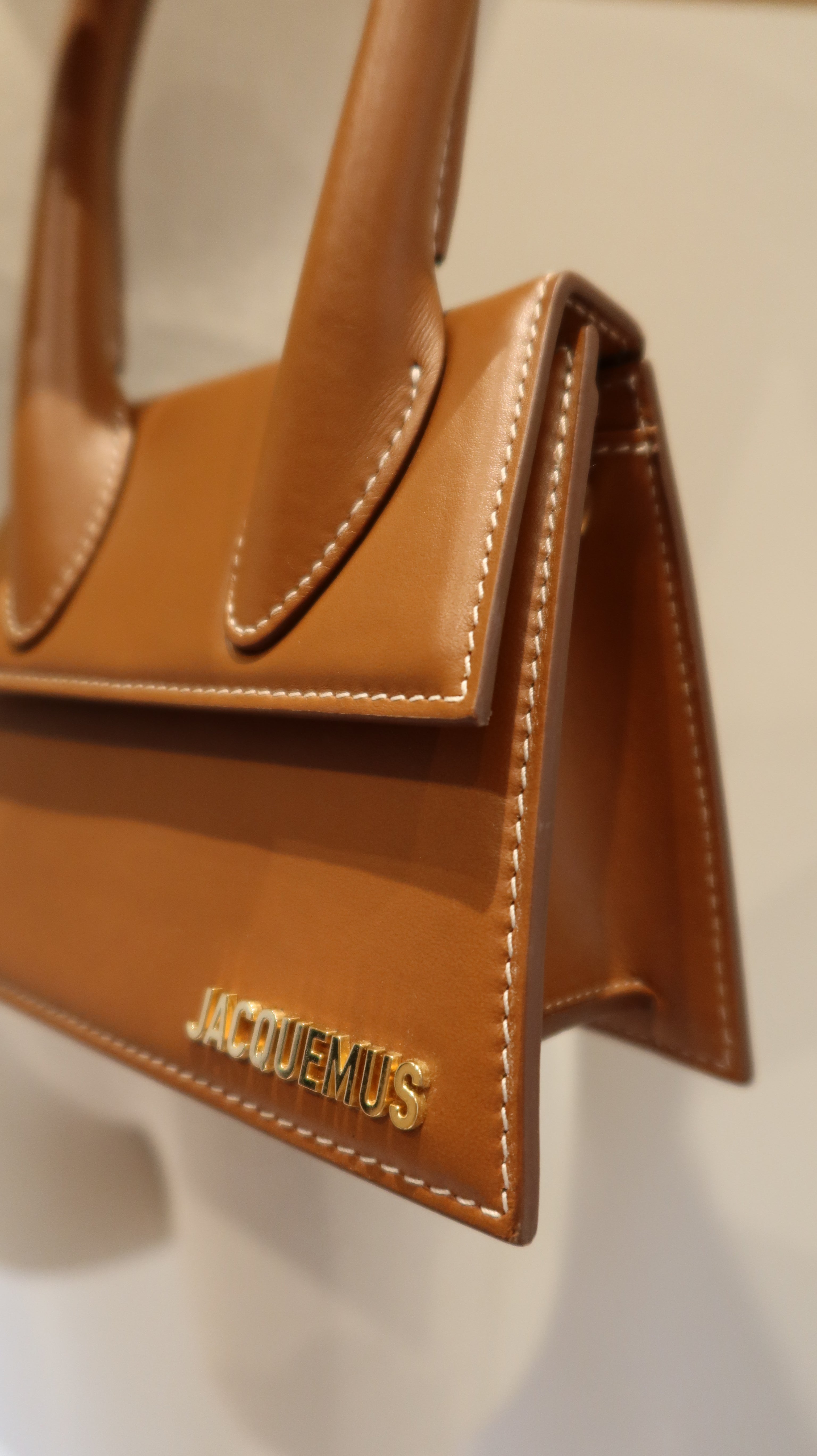 Jacquemus Le Chiquito Moyen Bag
