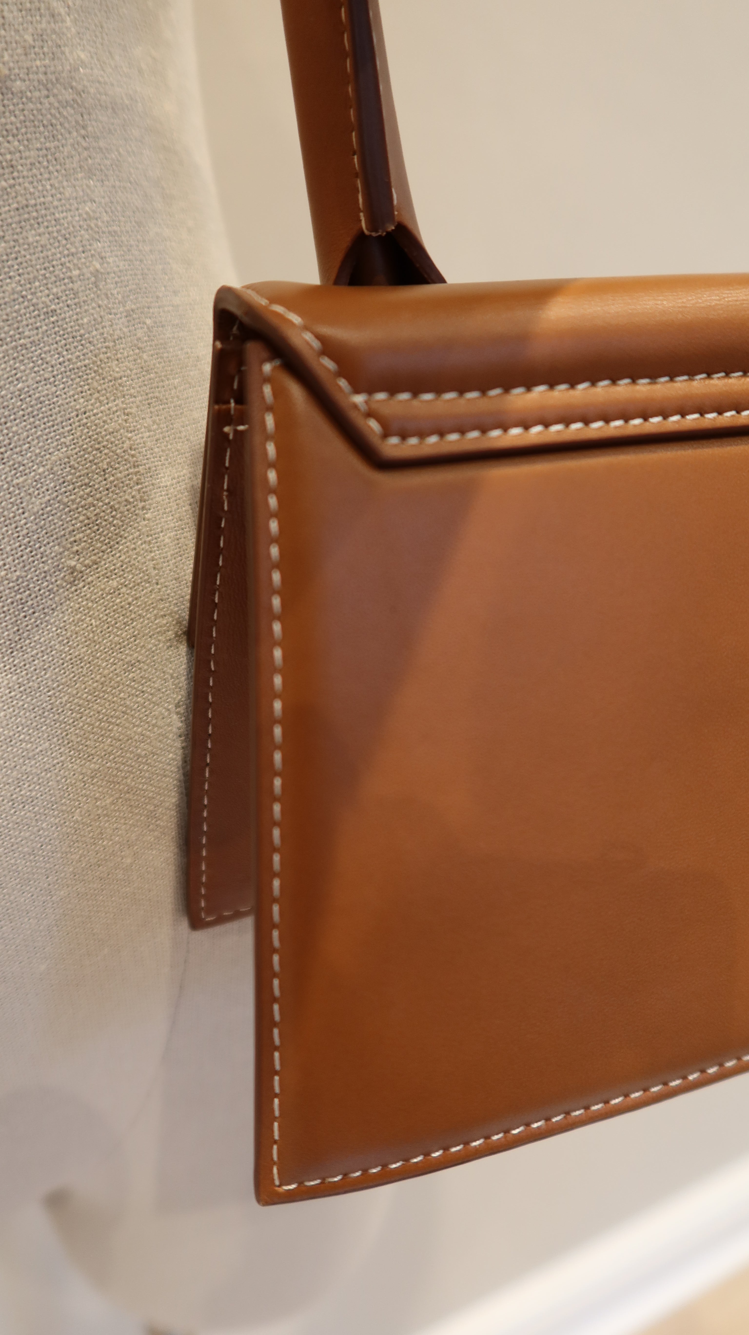 Jacquemus Le Chiquito Moyen Bag
