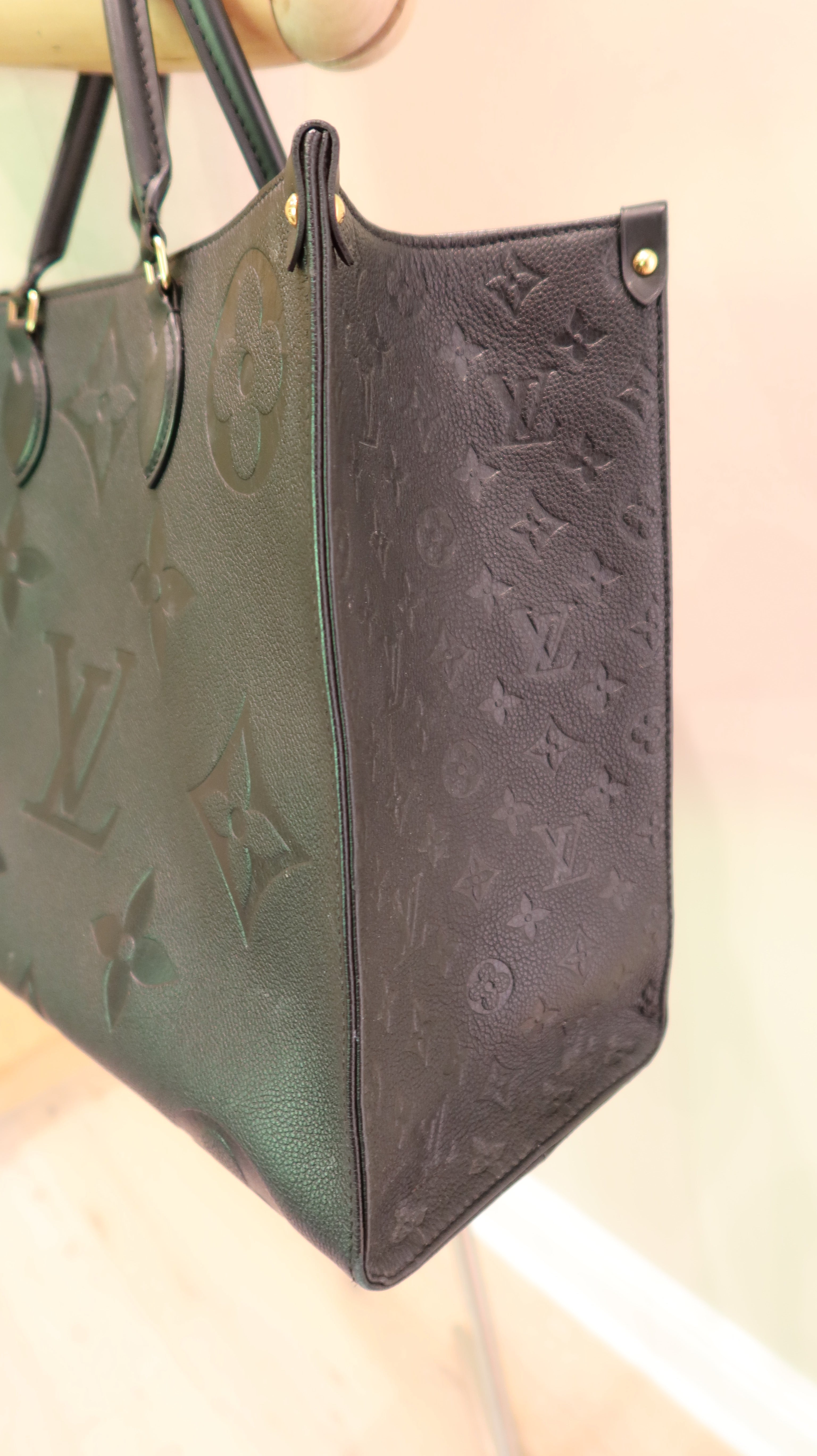 Louis Vuitton OnTheGo GM