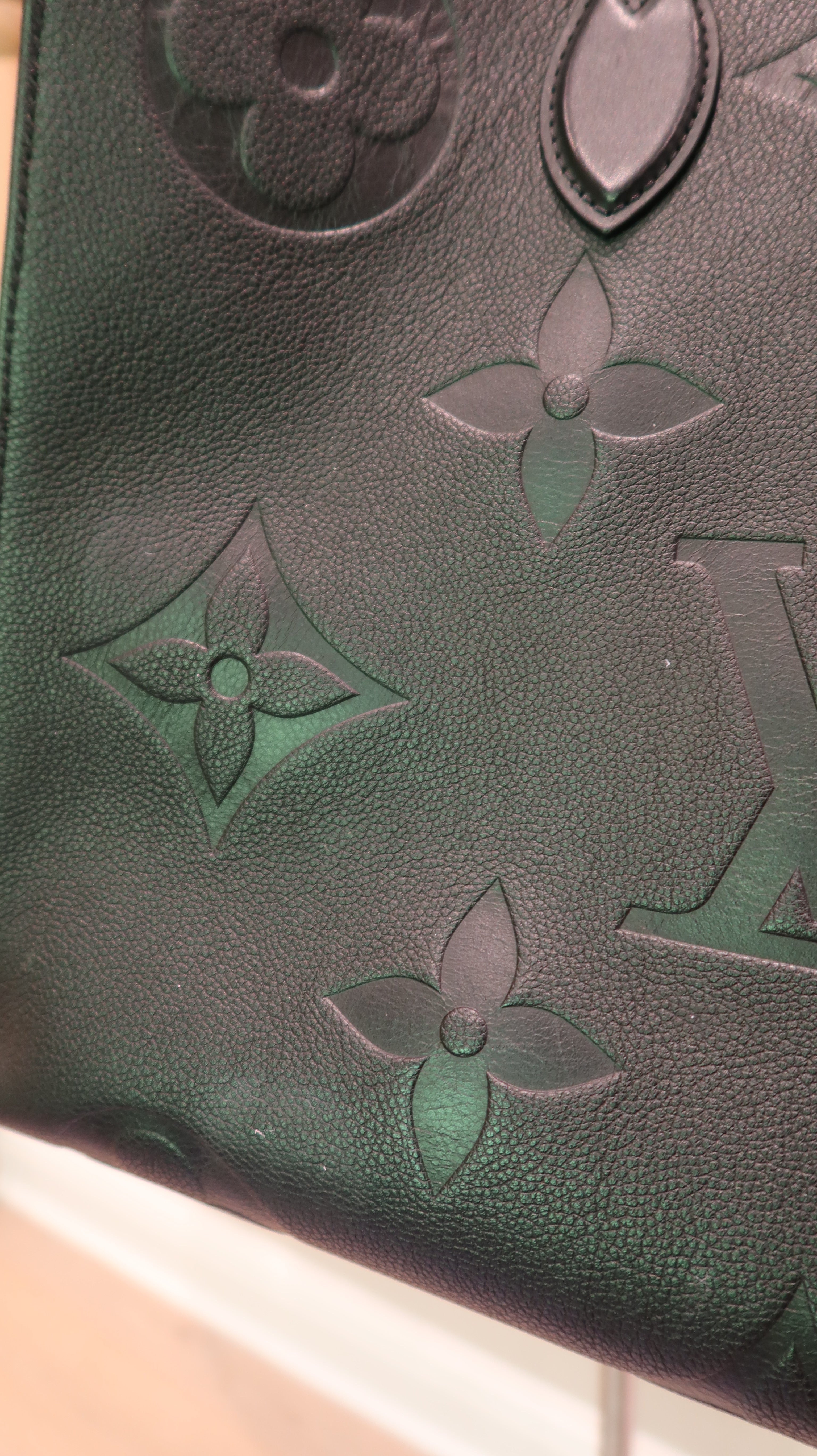 Louis Vuitton OnTheGo GM