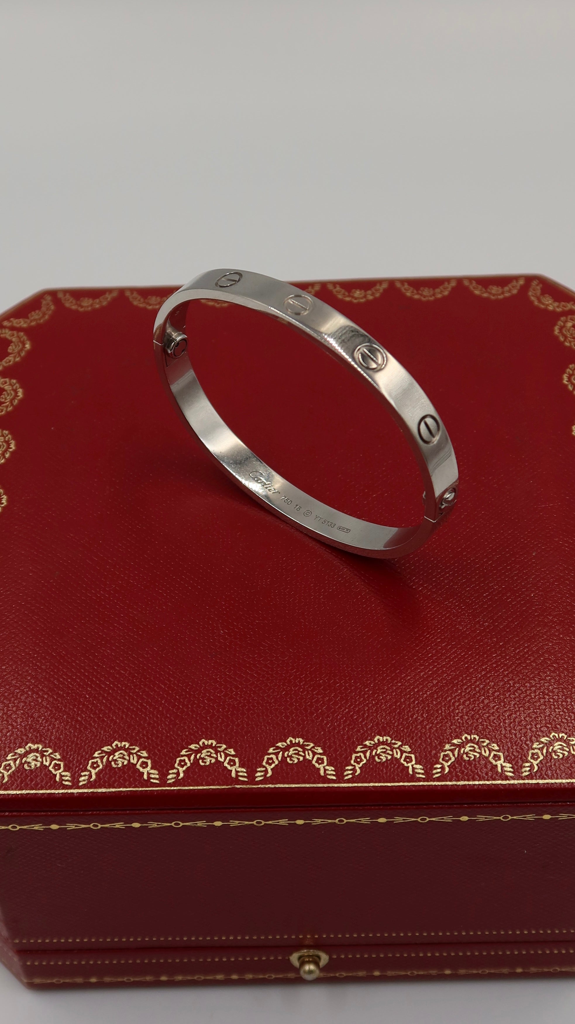 Cartier Love Bracelet (16/WG)
