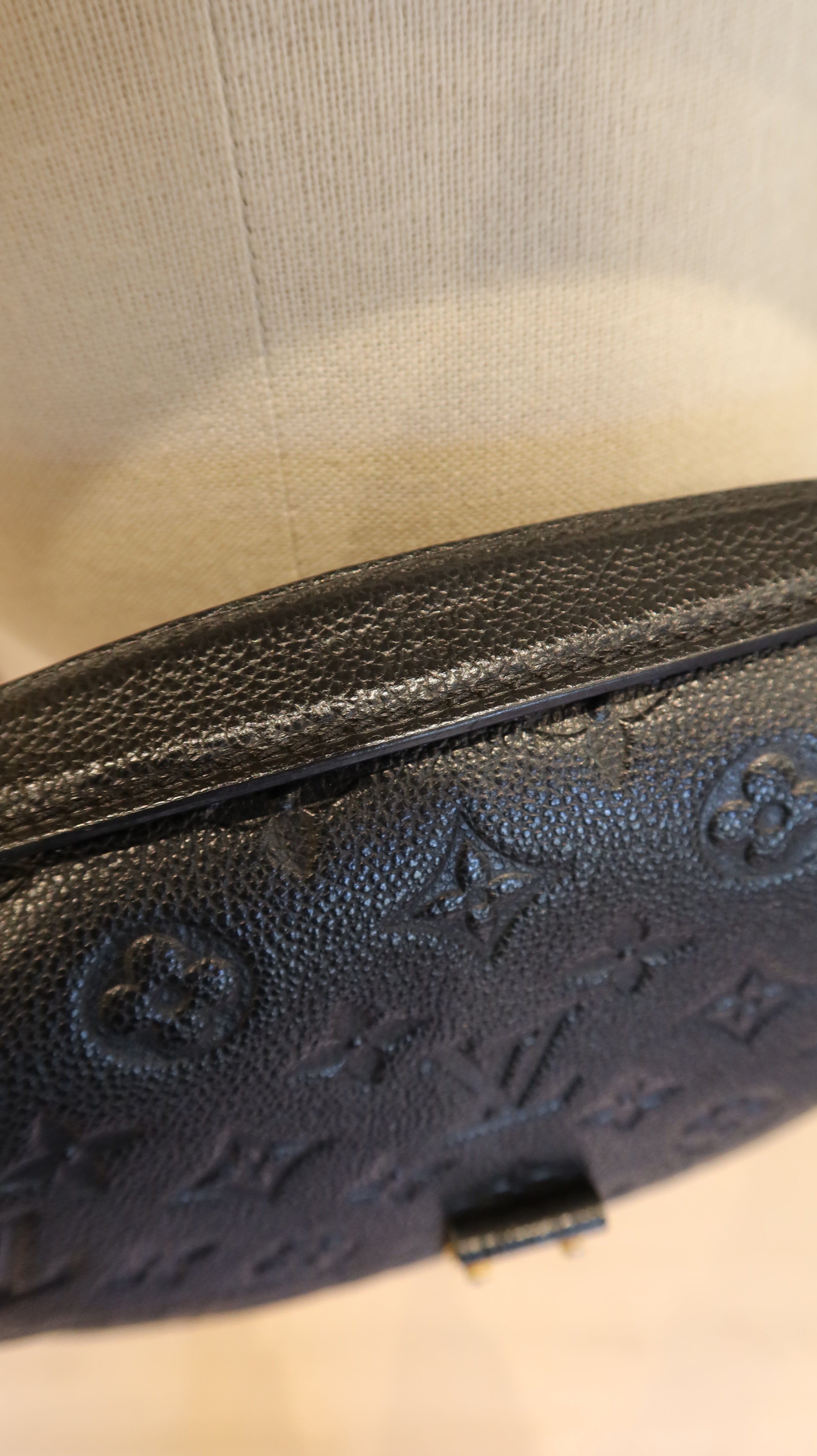 Louis Vuitton Pochette Metis Bag