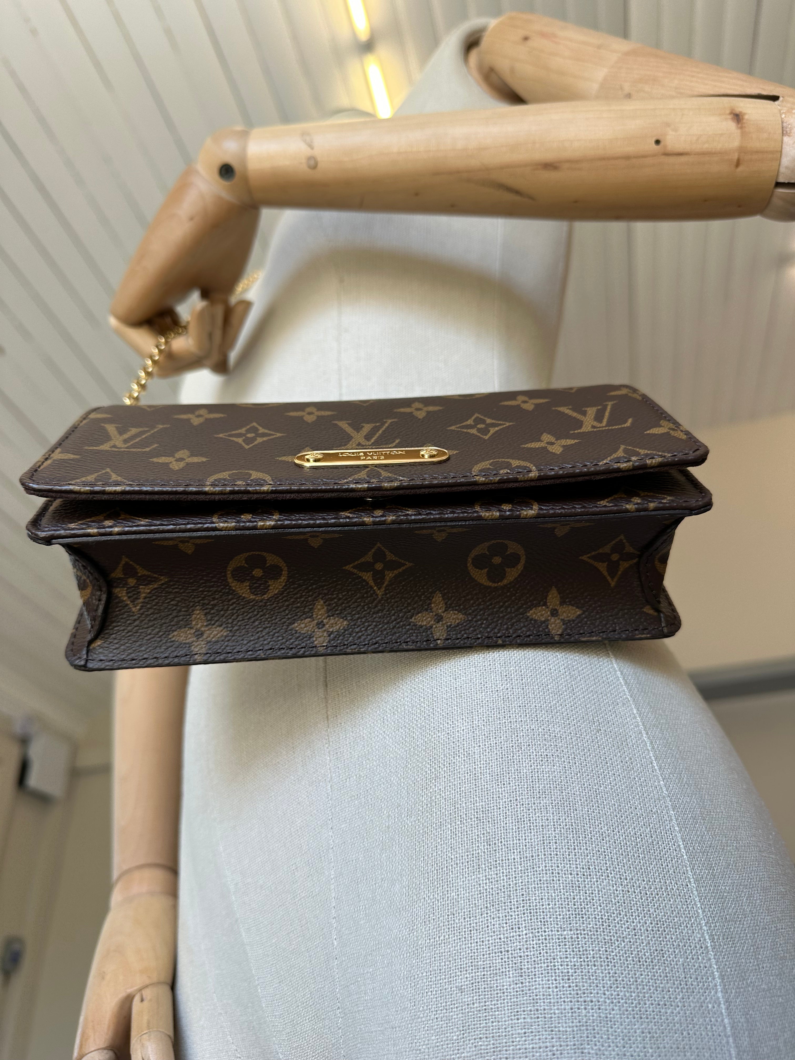 Louis Vuitton Lily Wallet On Chain Bag