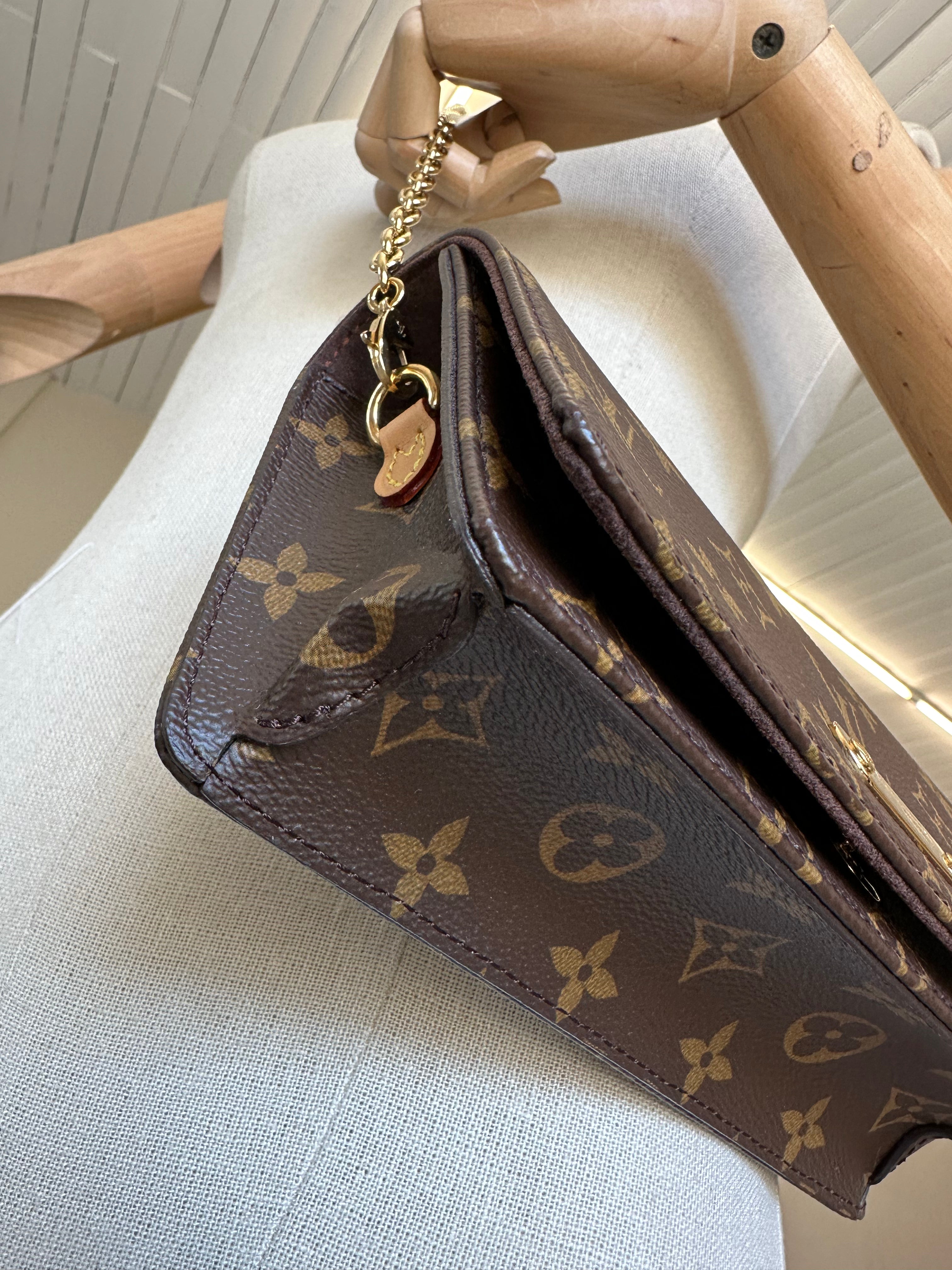 Louis Vuitton Lily Wallet On Chain Bag