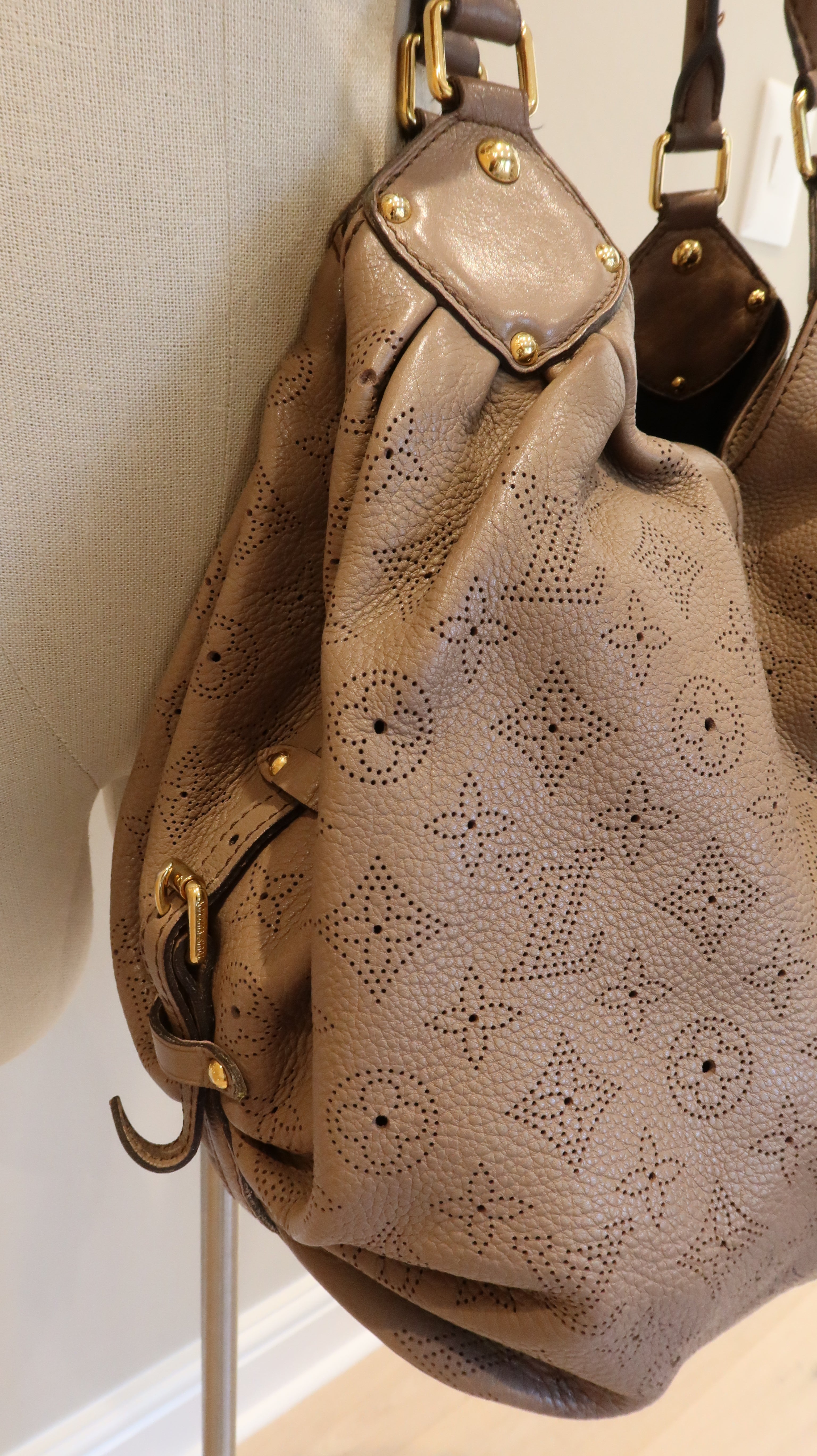 Louis Vuitton Mahina L Tote Bag