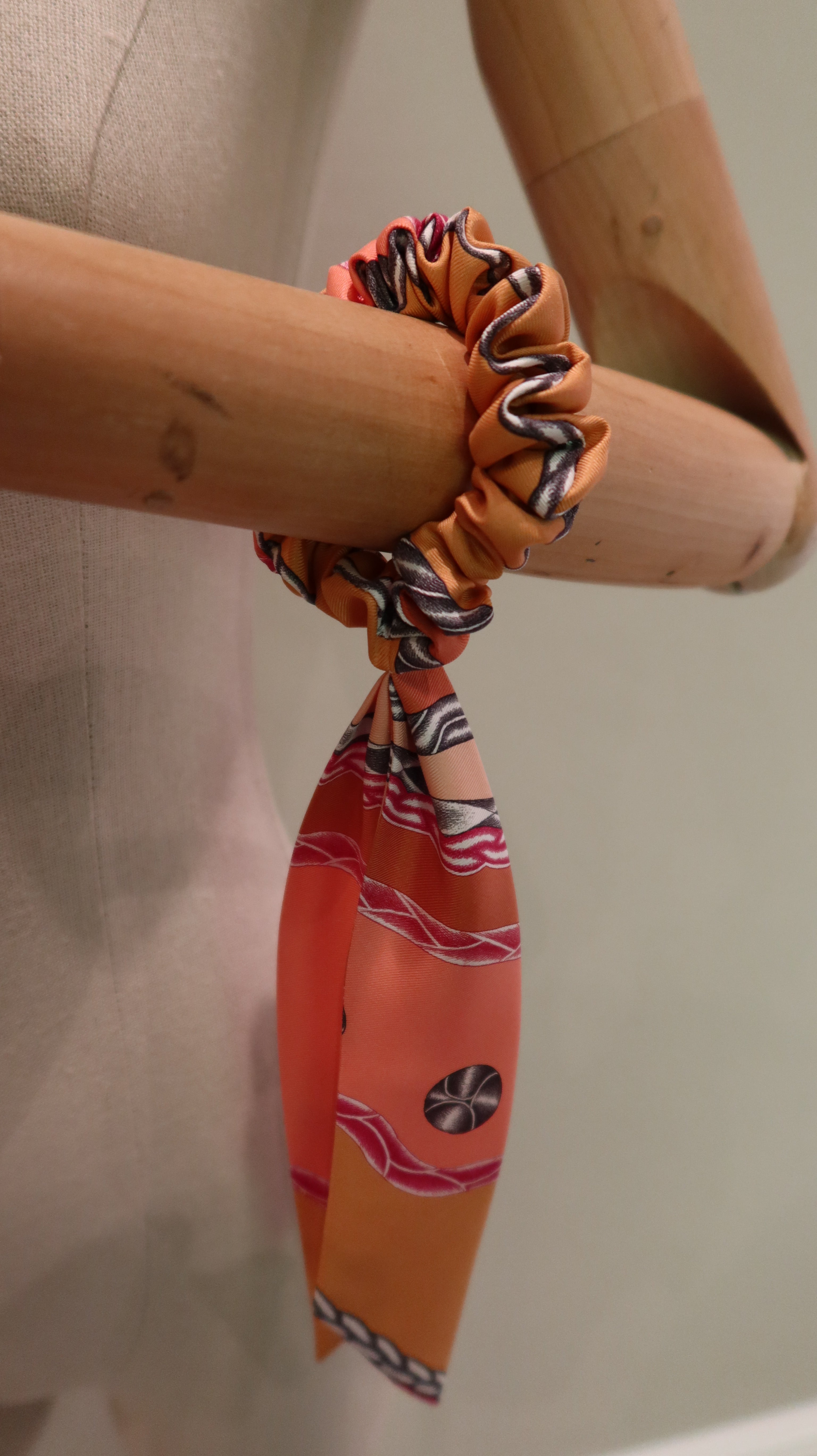 Hermès Bella Scrunchie