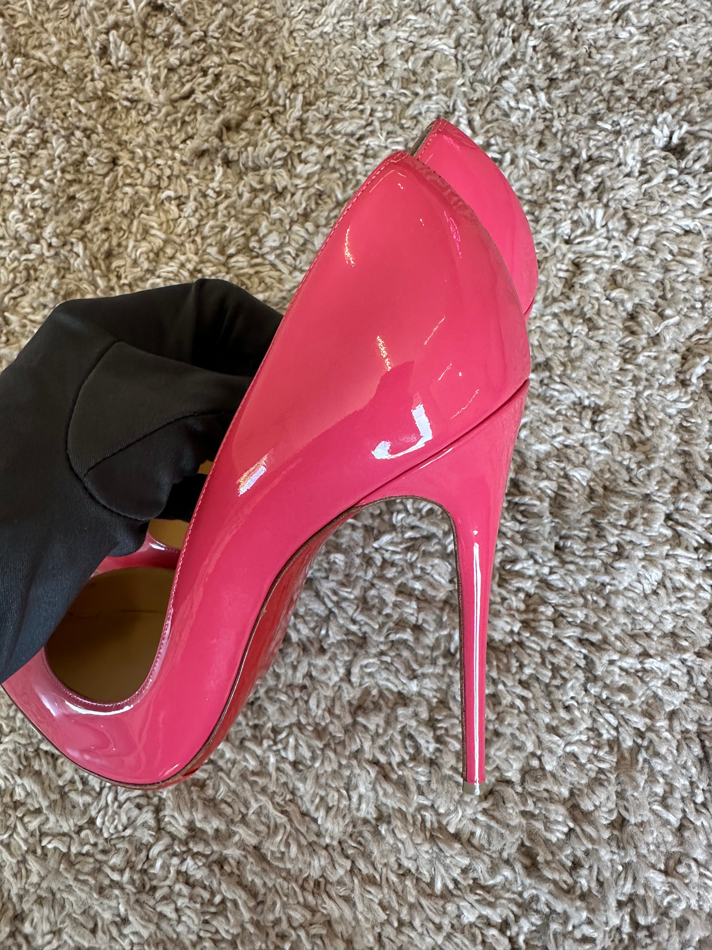 Christian Louboutin Heels (EU40)