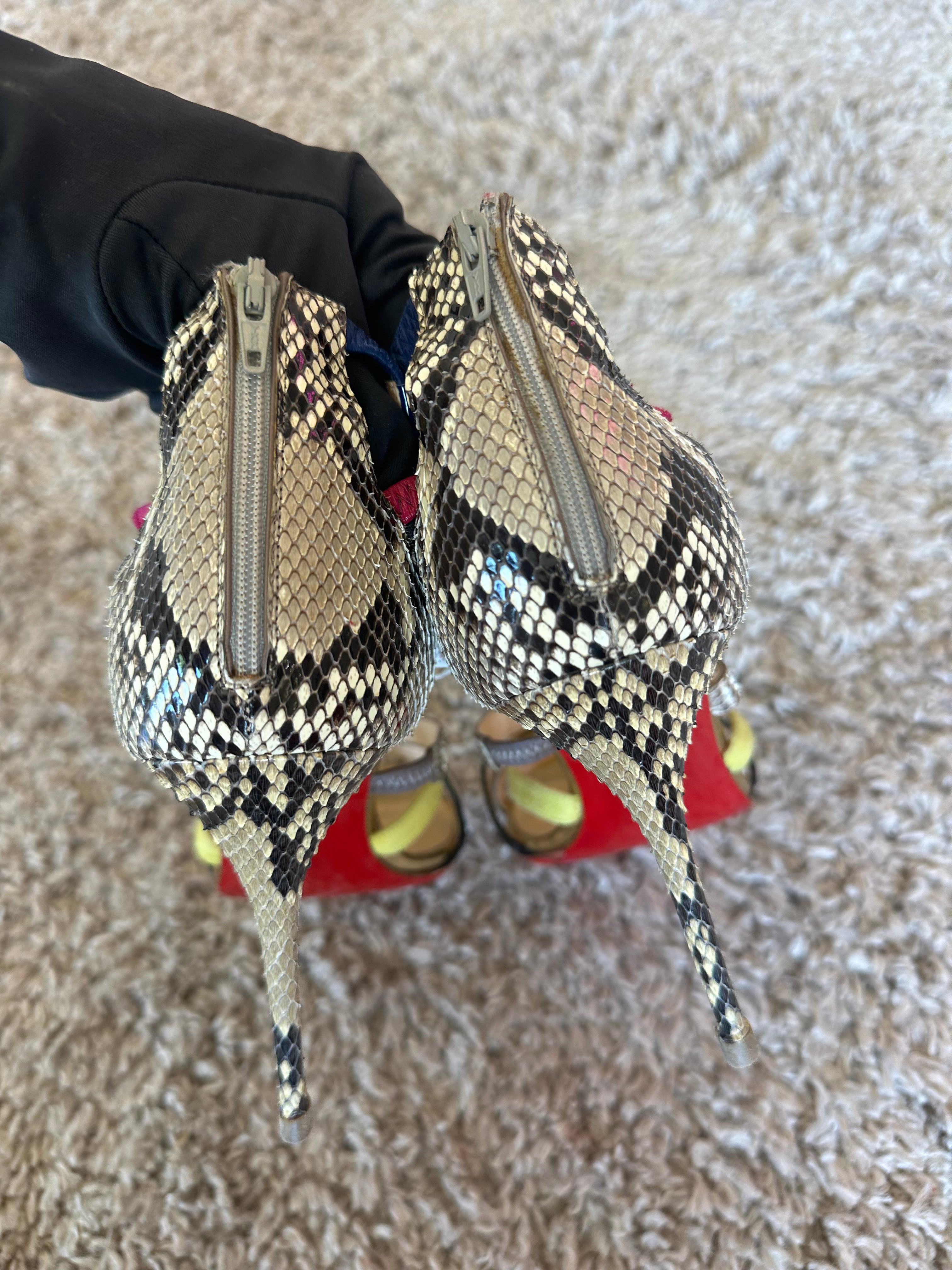 Christian Louboutin Heels (EU39.5)