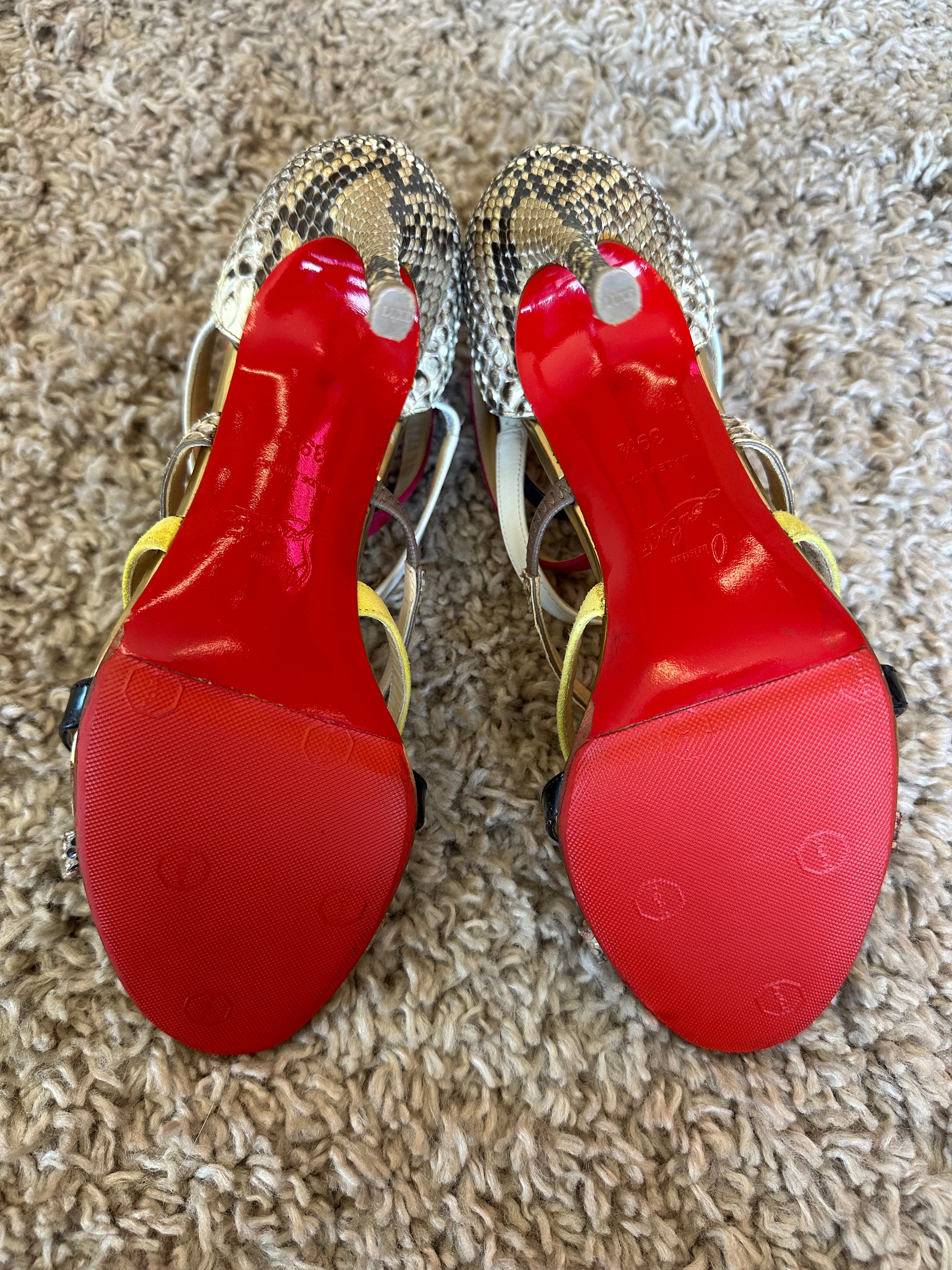 Christian Louboutin Heels (EU39.5)