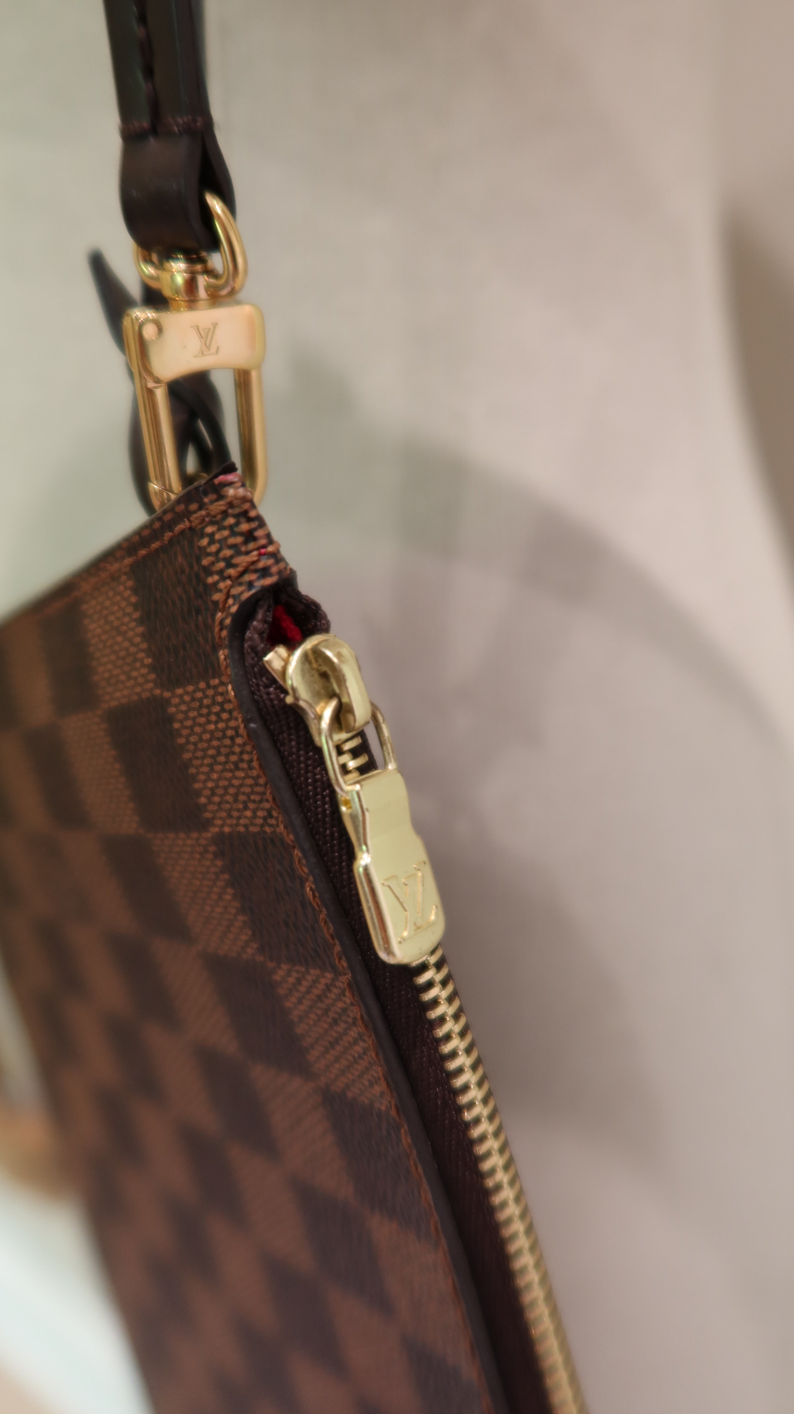 Louis Vuitton Neverfull Pochette