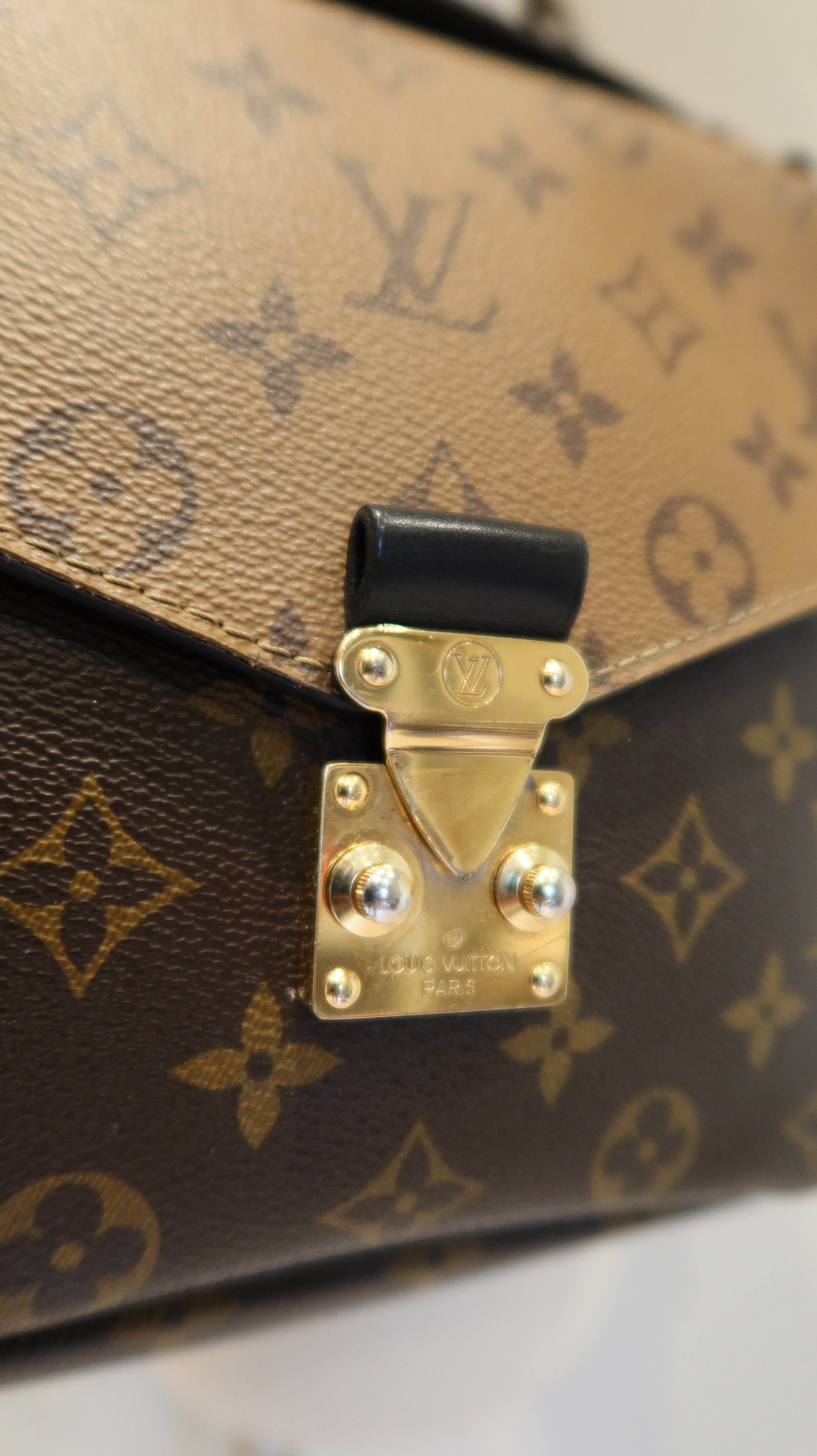 Louis Vuitton Pochette Metis Bag