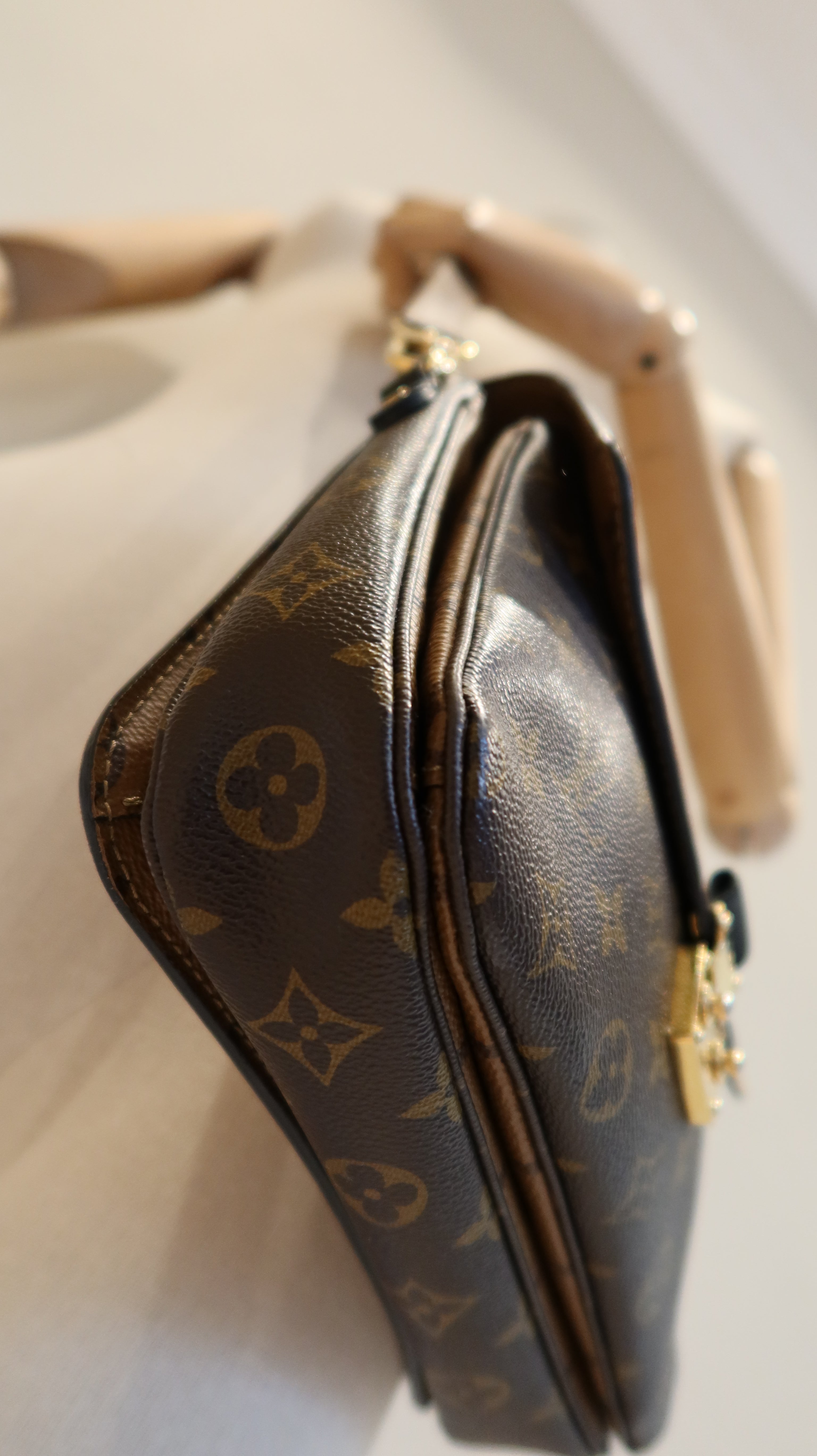 Louis Vuitton Pochette Metis Bag