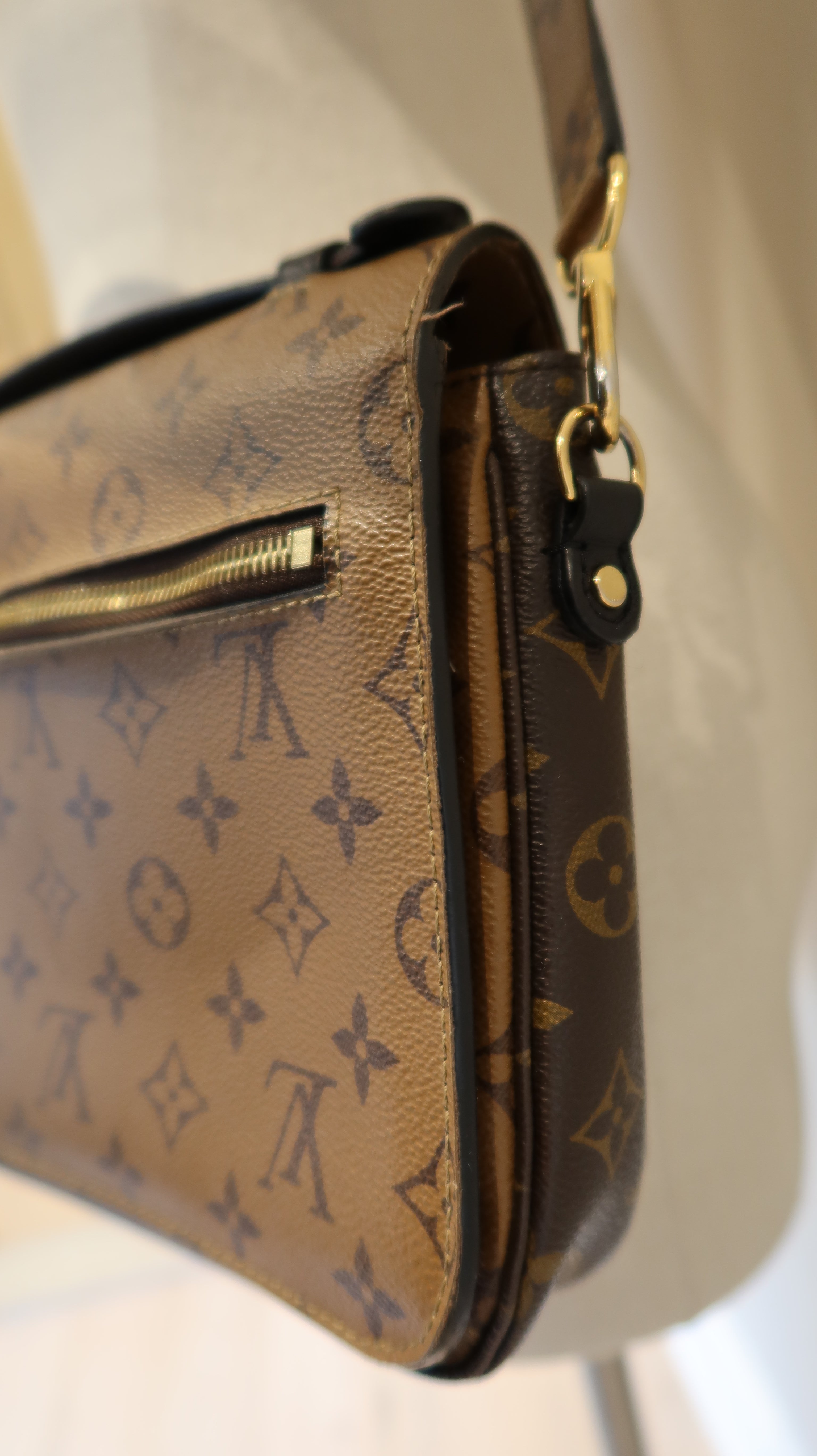 Louis Vuitton Pochette Metis Bag