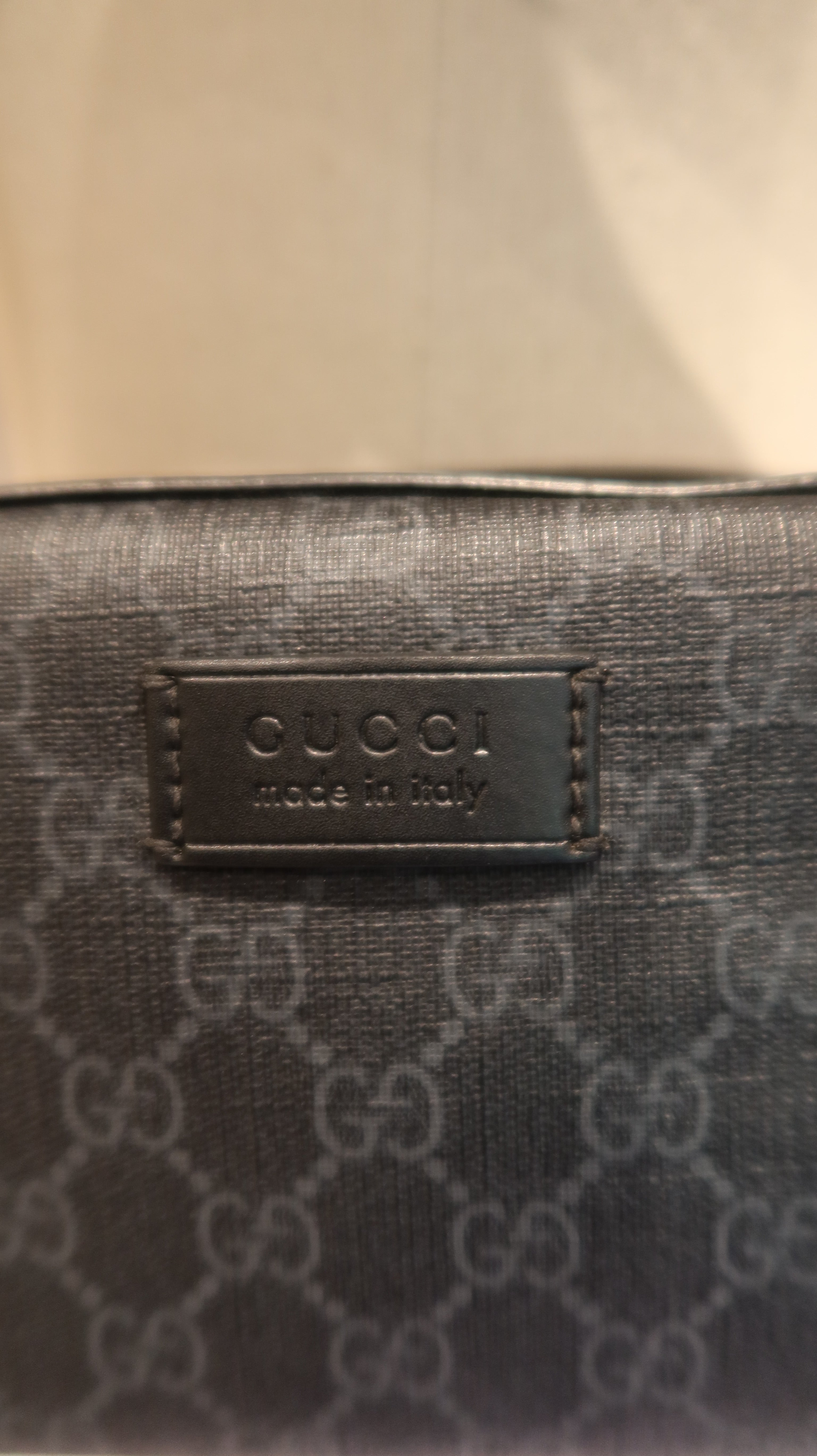 Gucci GG Supreme Camera Bag