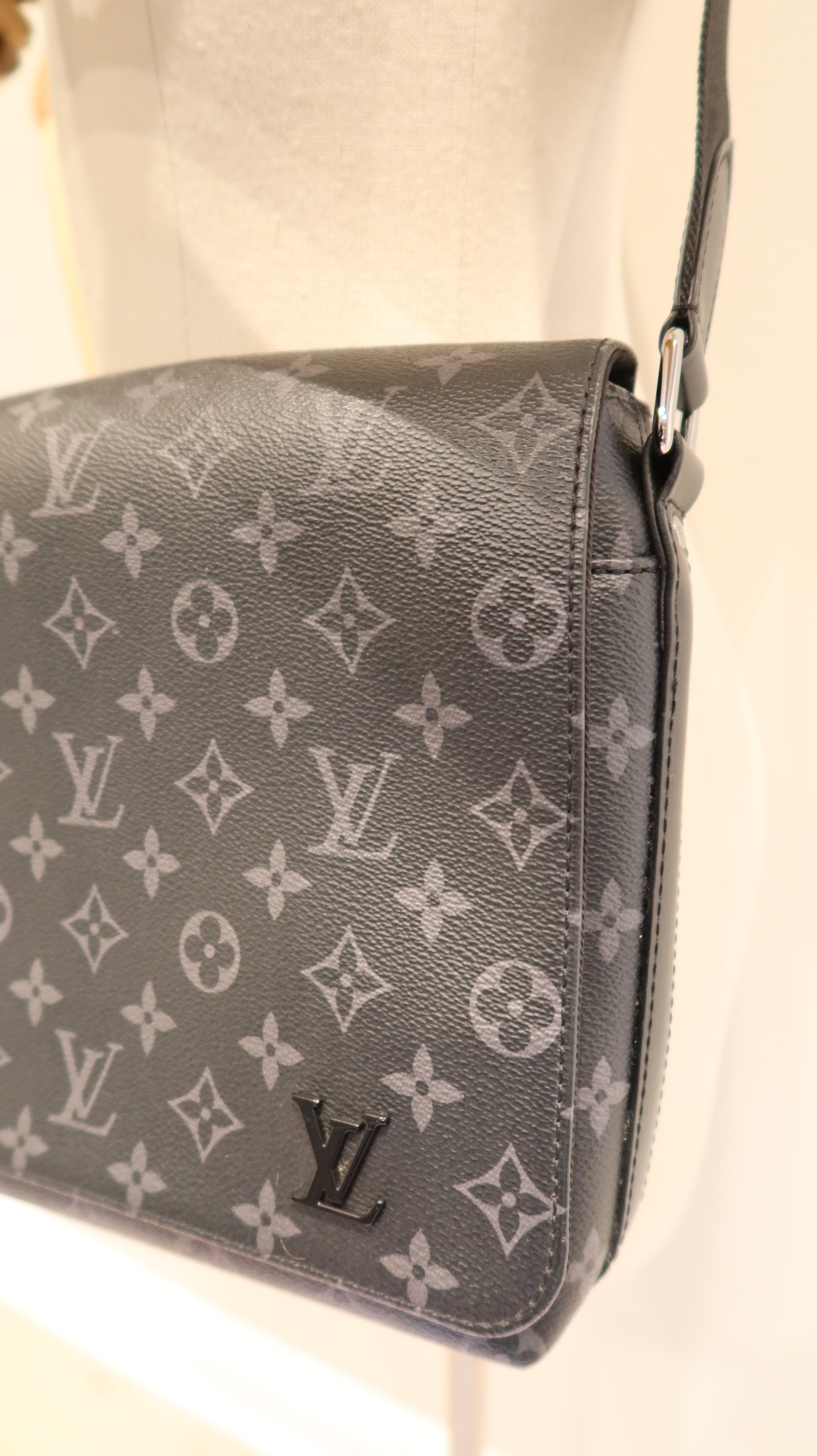 Louis Vuitton District PM Bag