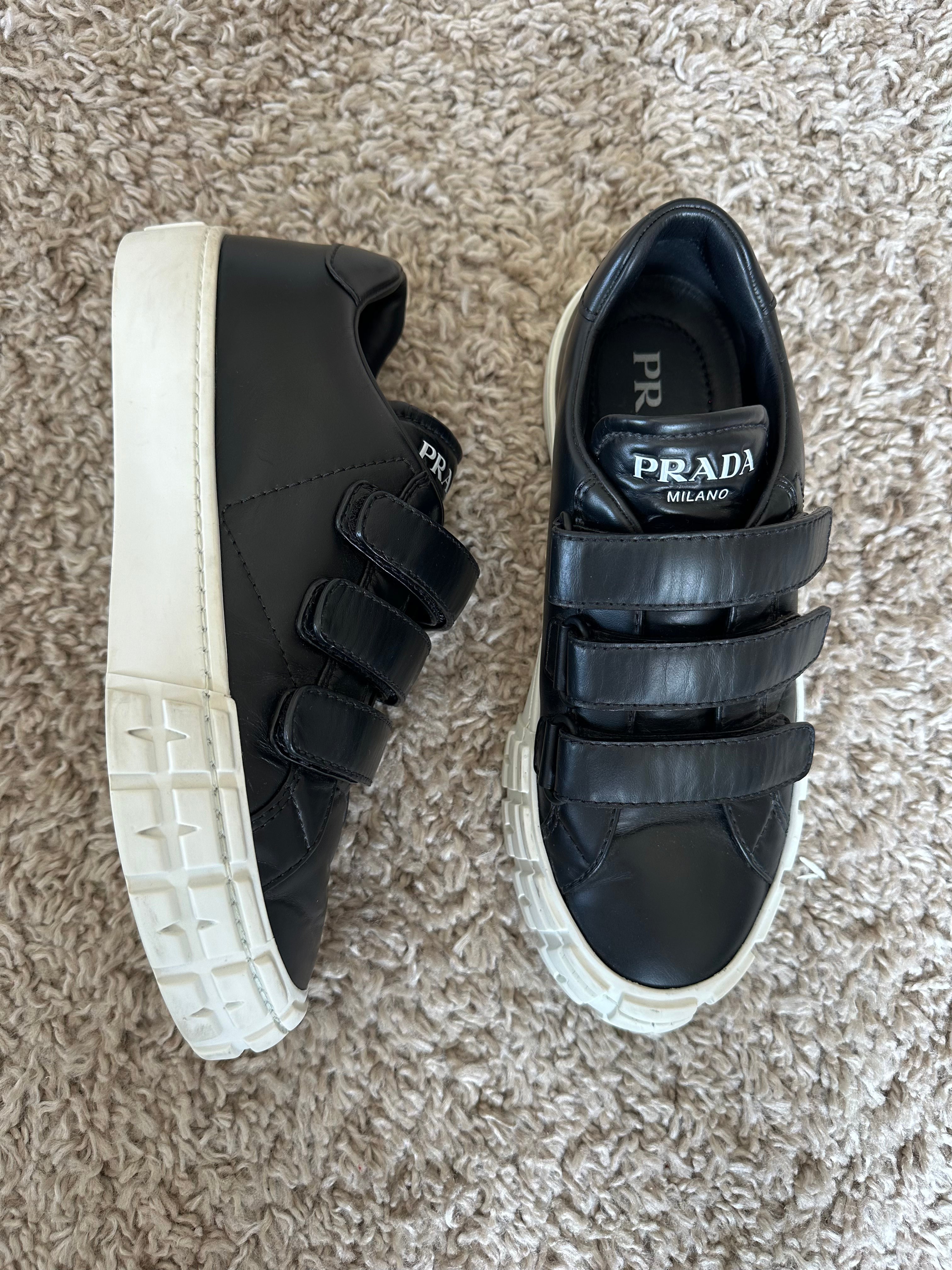 Prada Sneakers (EU39)