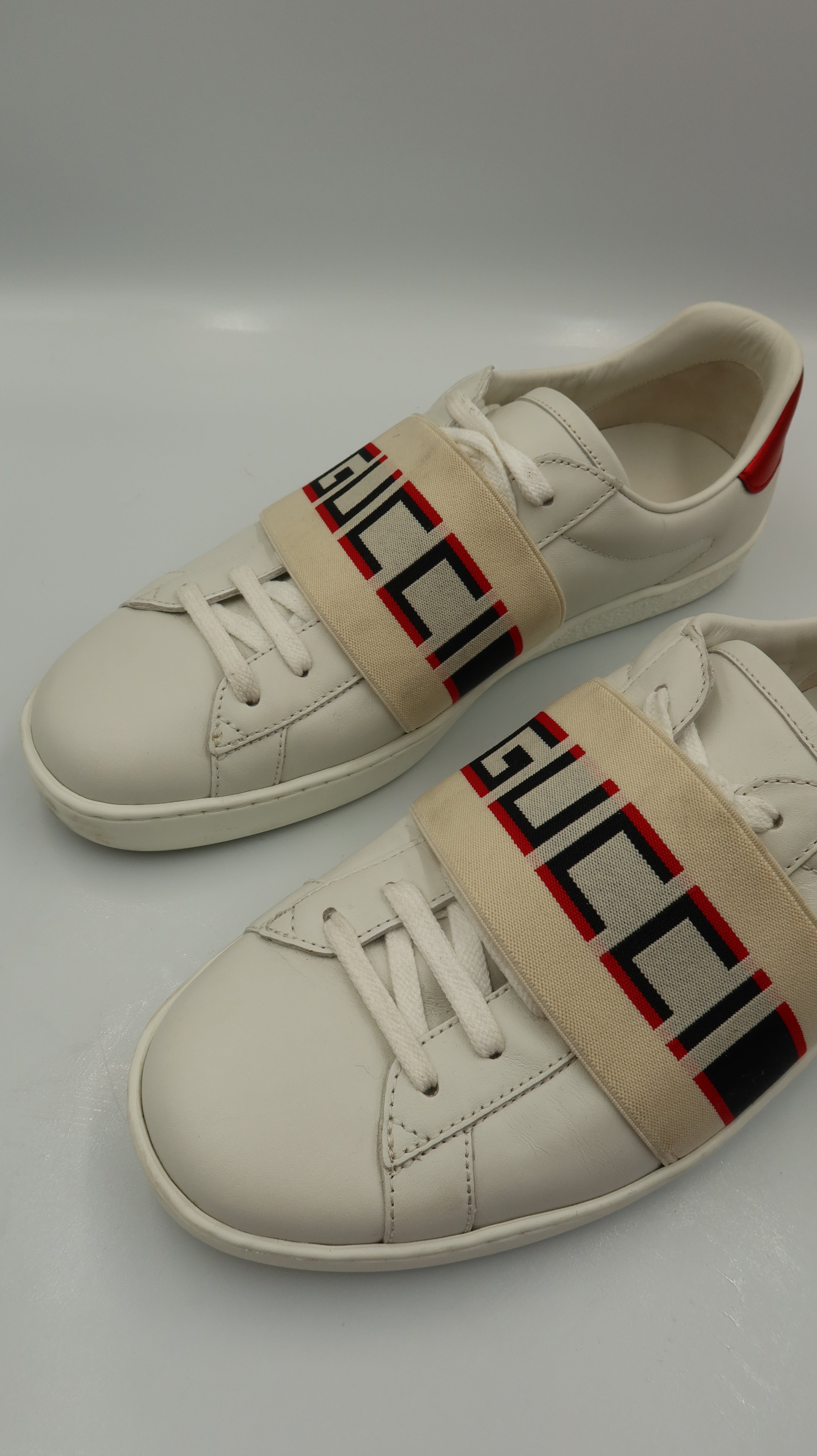 Gucci Sneakers (EU39.5)