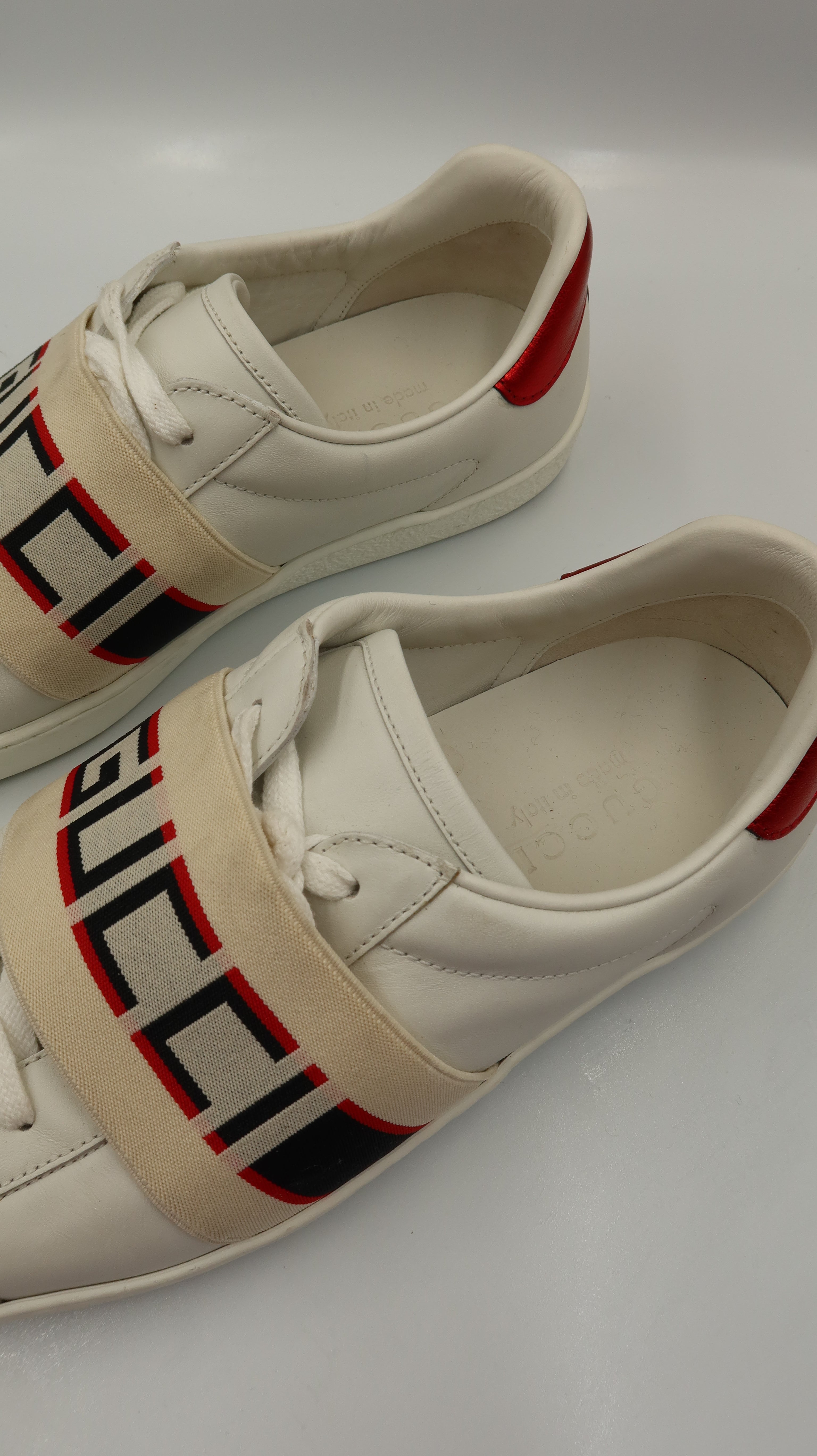 Gucci Sneakers (EU39.5)