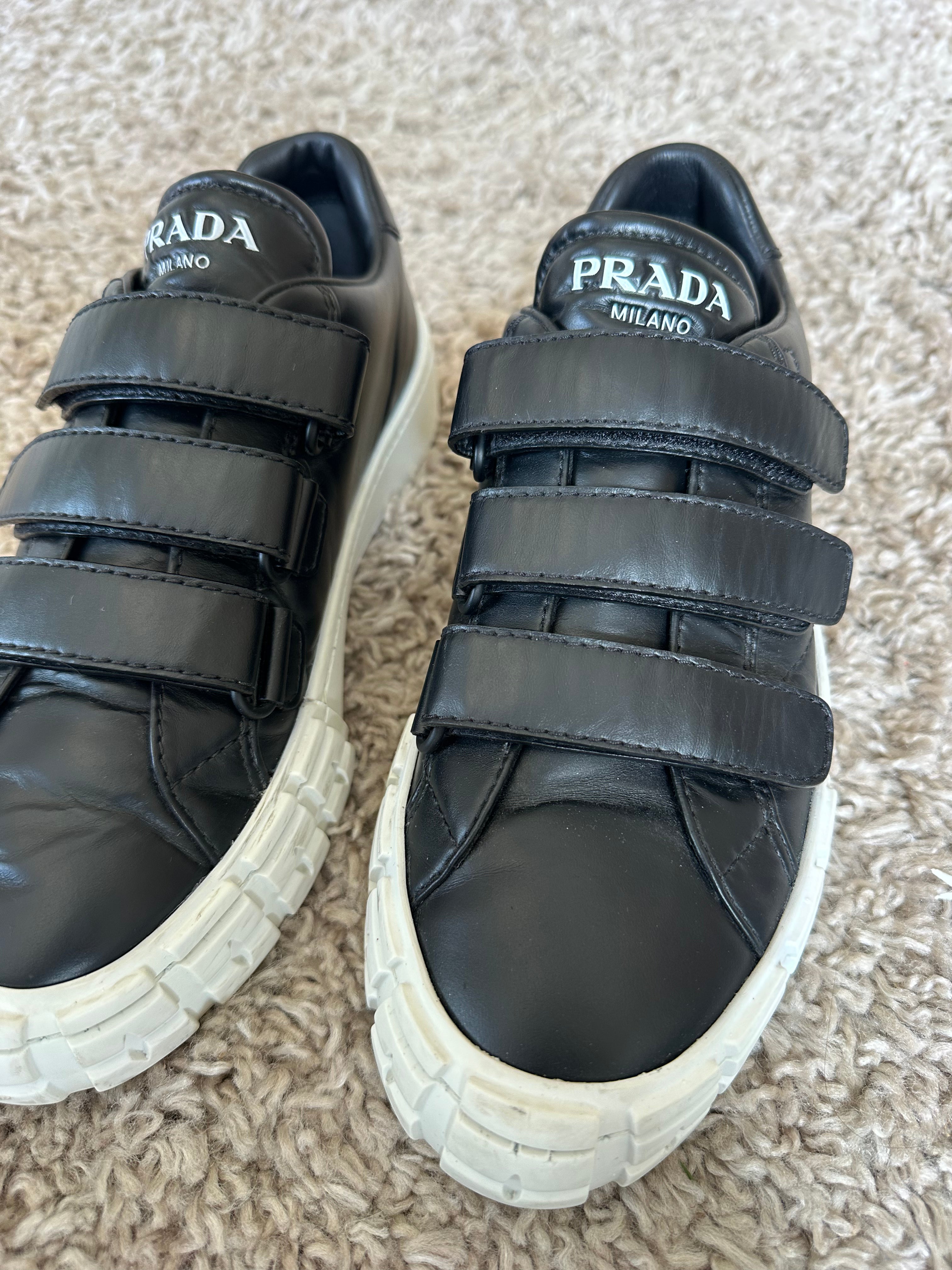 Prada Sneakers (EU39)