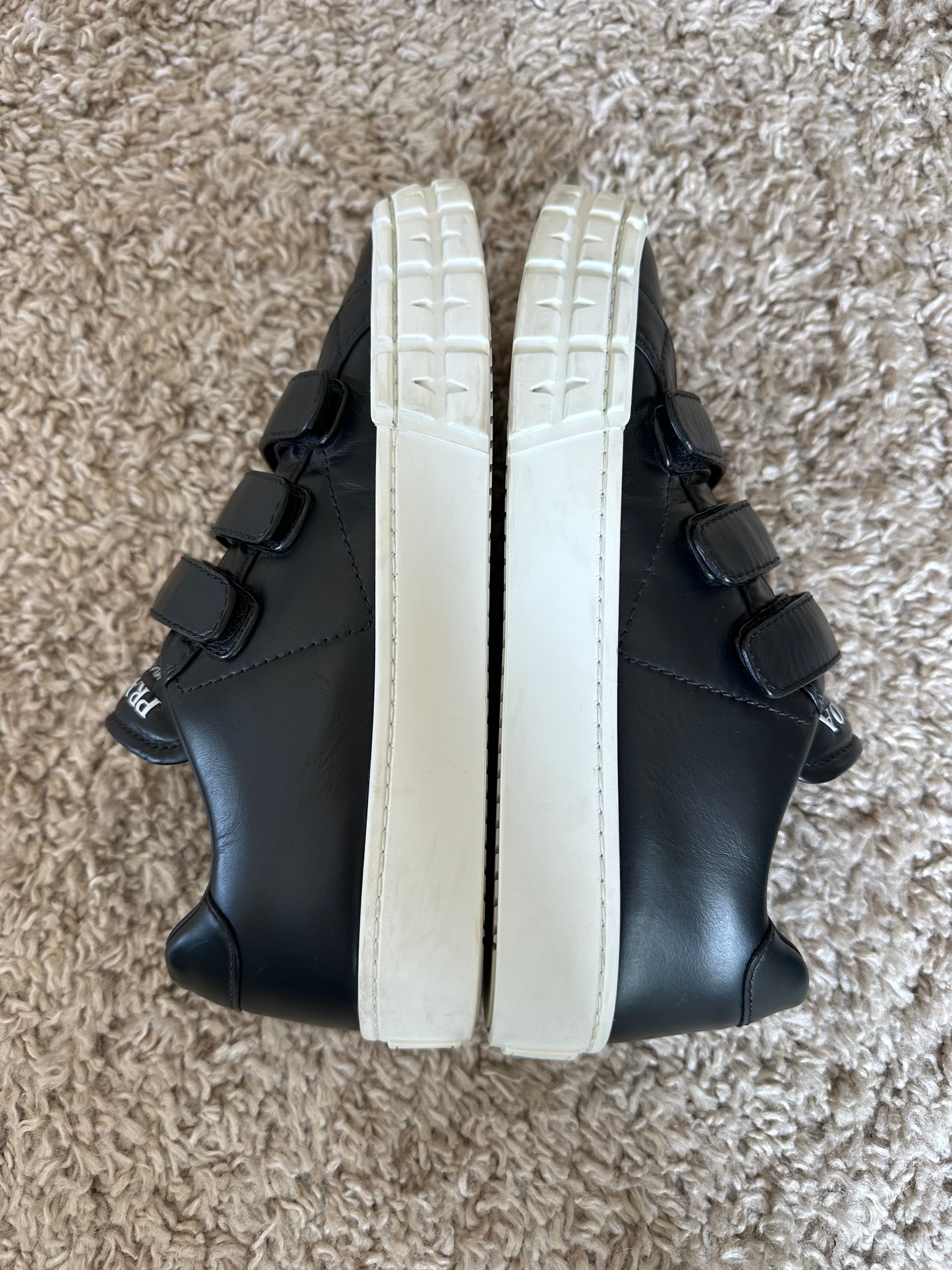 Prada Sneakers (EU39)