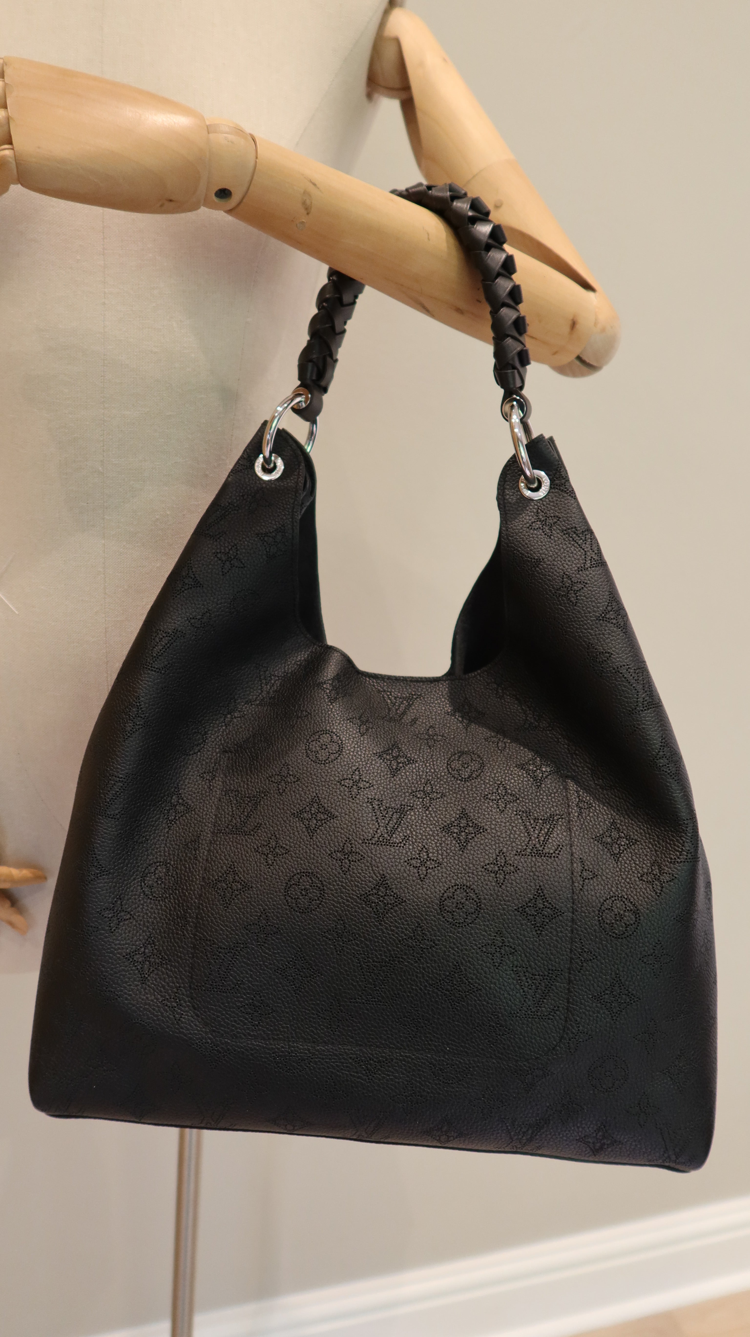 Louis Vuitton Carmel Hobo Bag