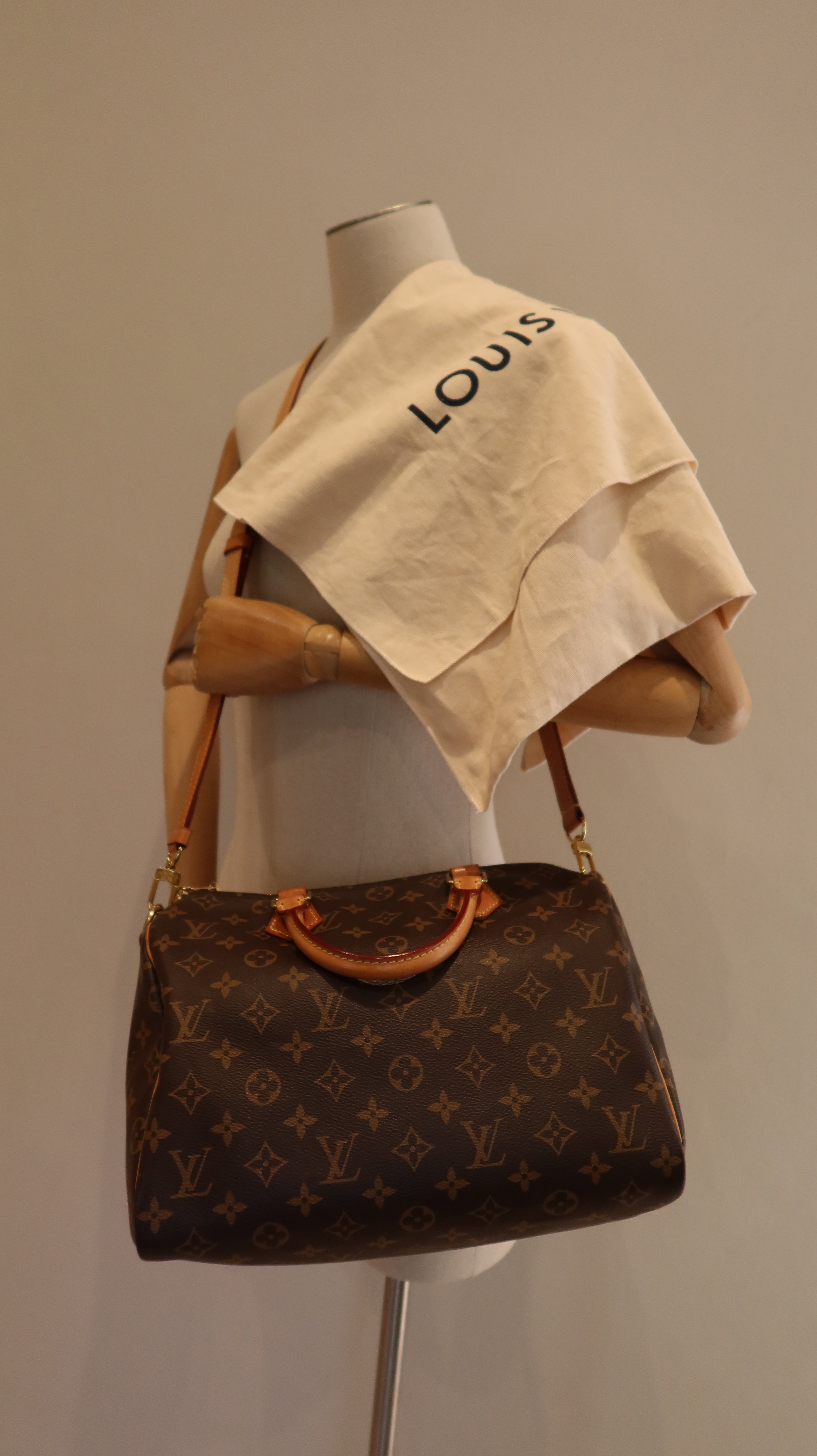 Louis Vuitton Speedy Bandouliere 30