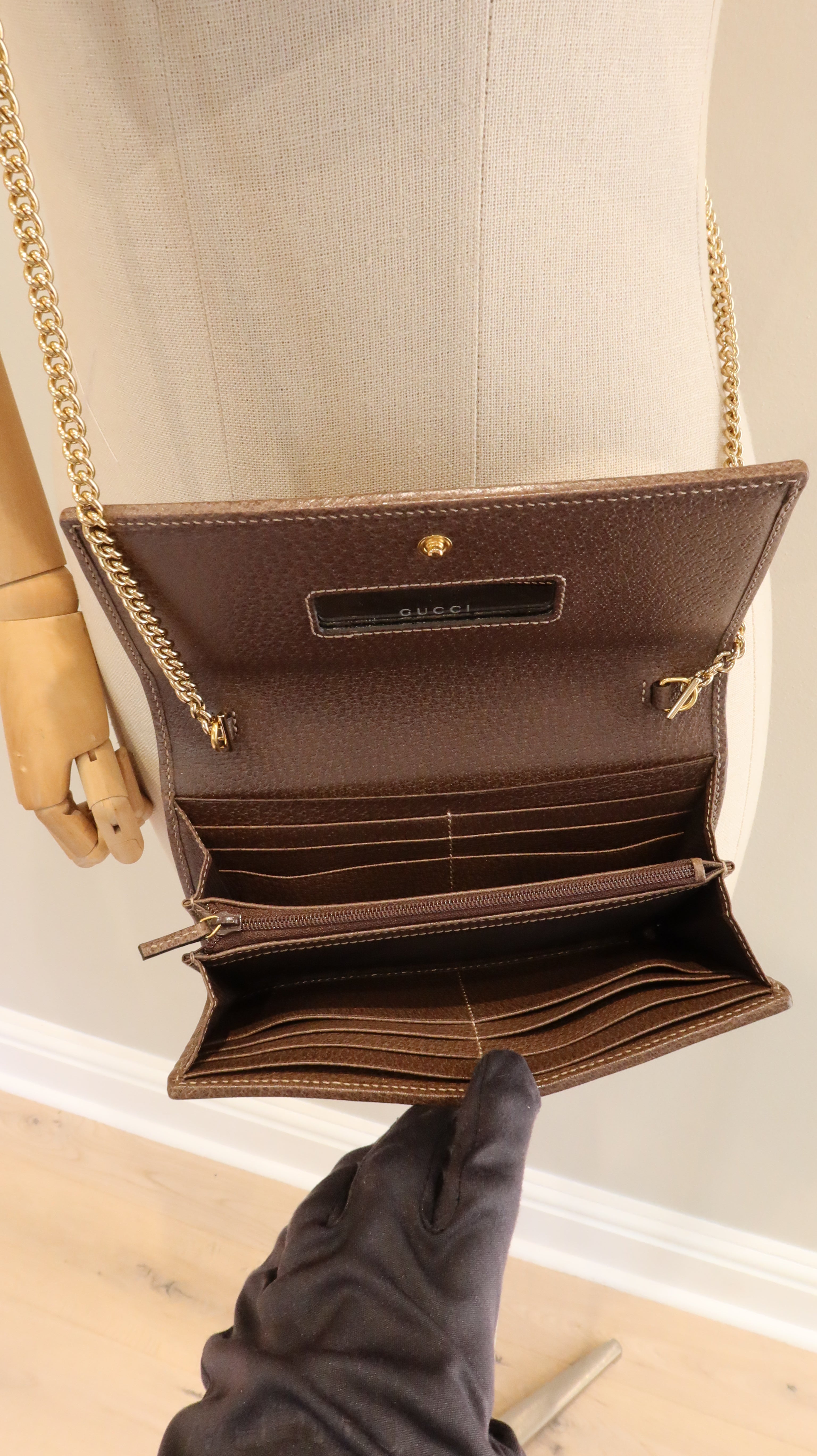 Gucci Wallet On Chain