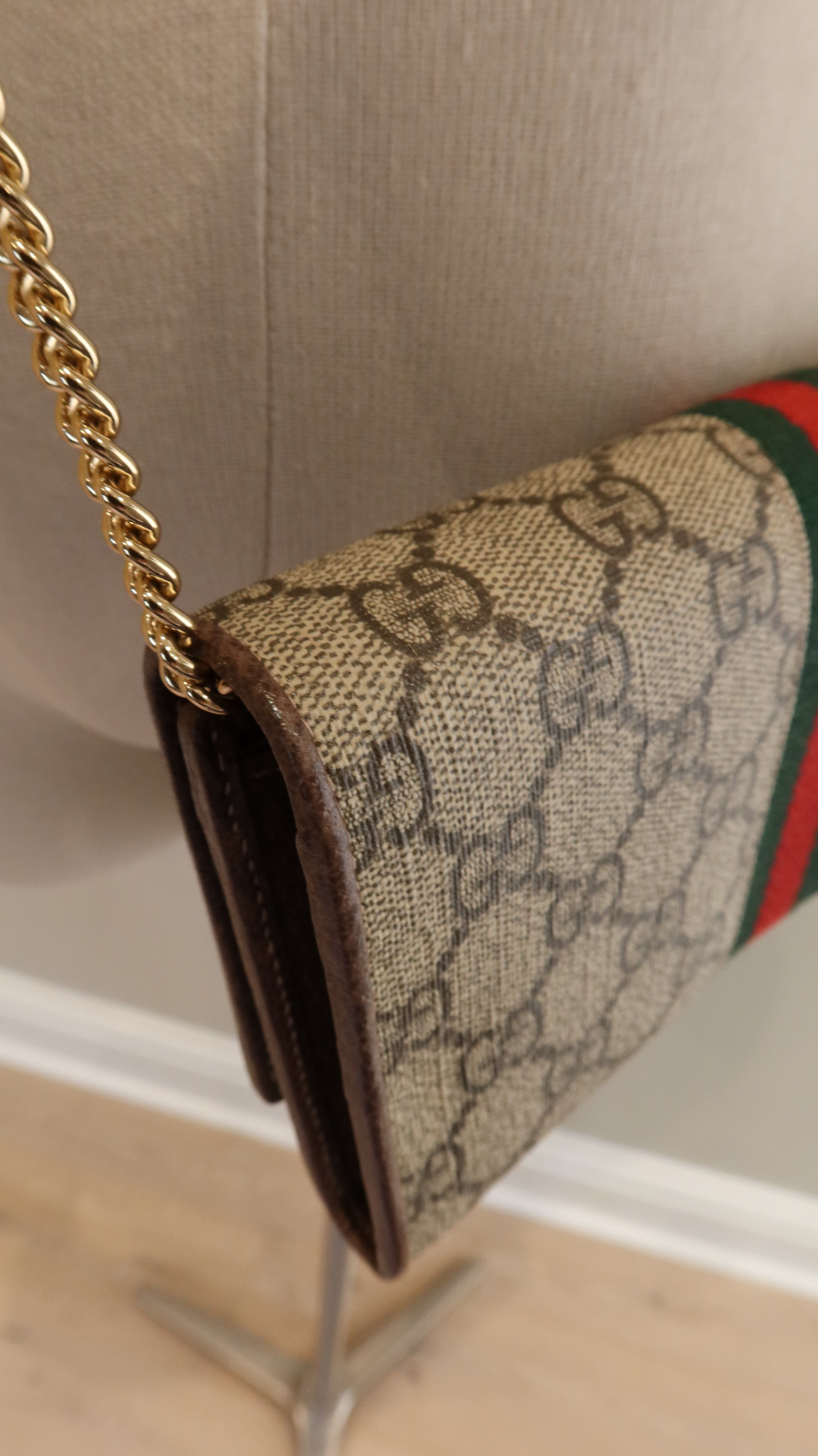 Gucci Wallet On Chain