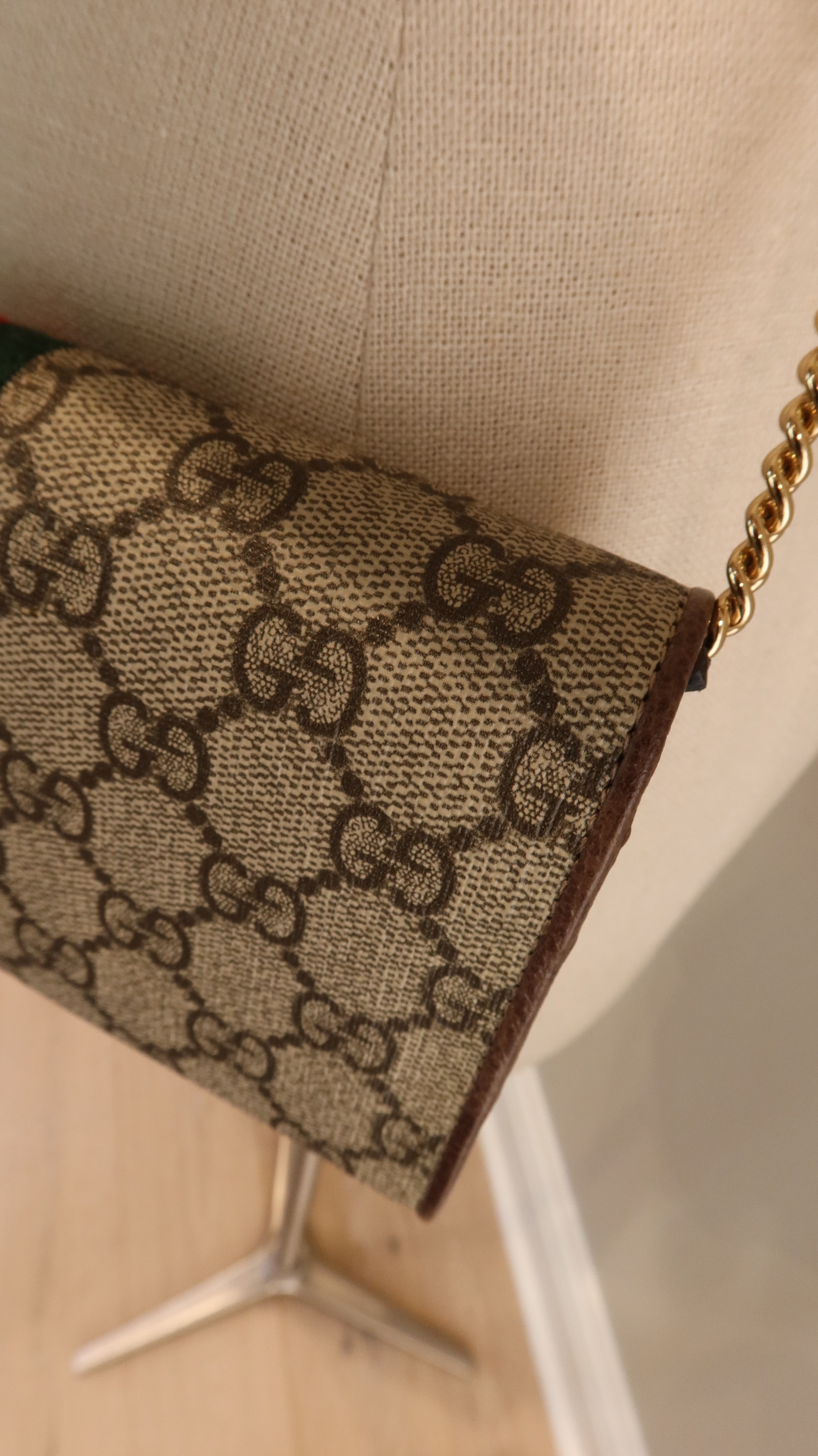 Gucci Wallet On Chain