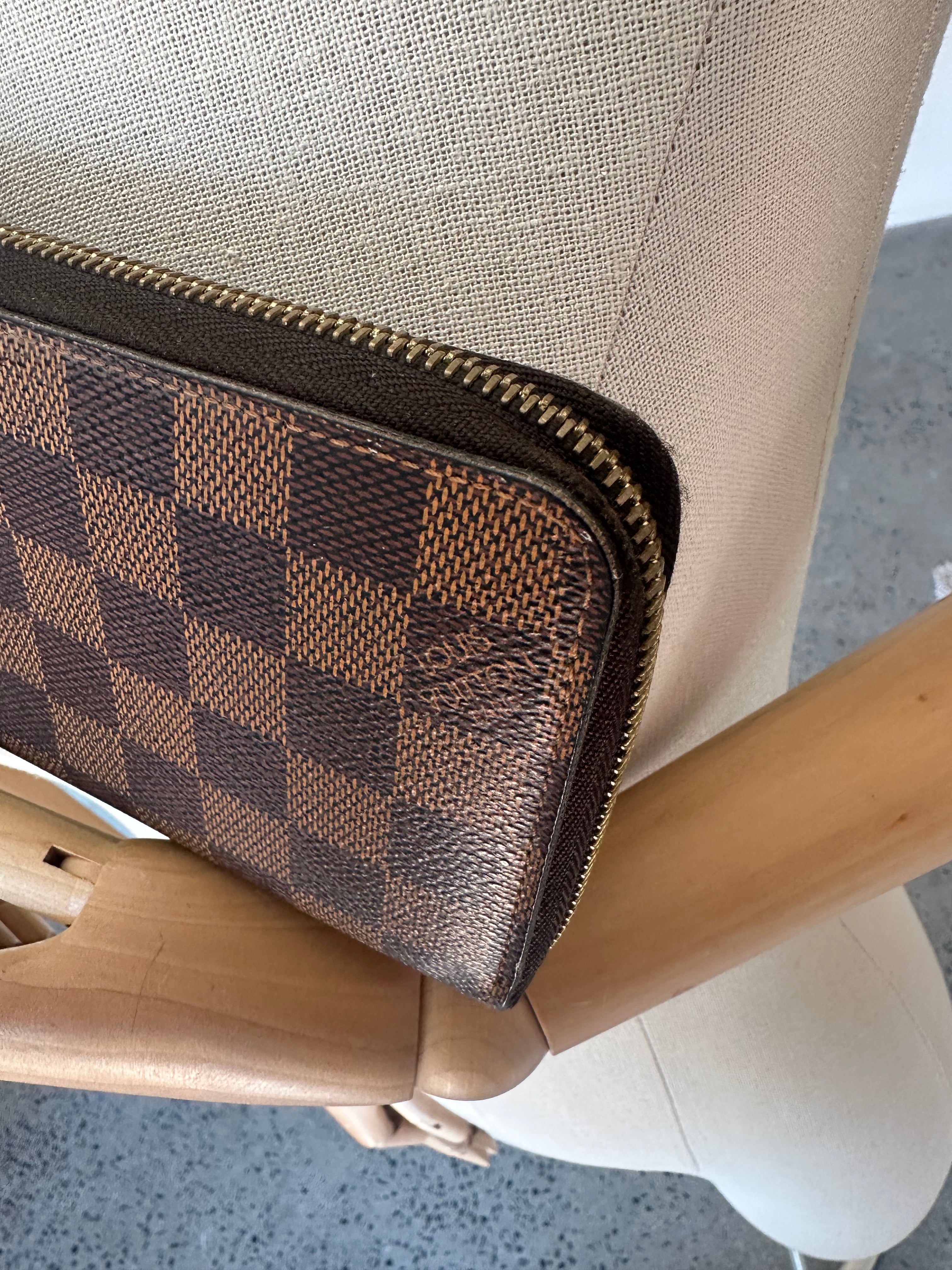 Louis Vuitton Zippy Wallet