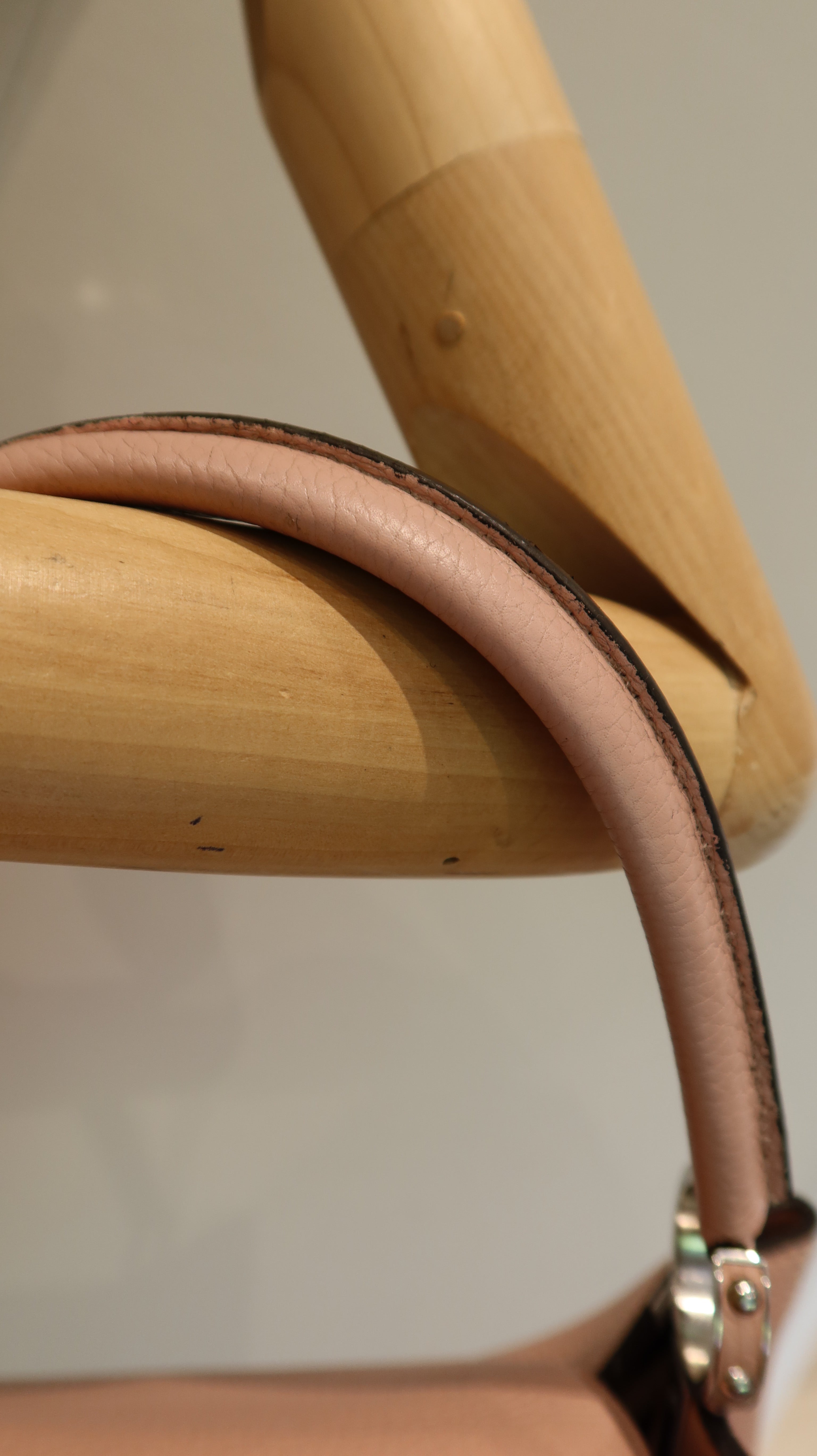 Louis Vuitton Capucines MM