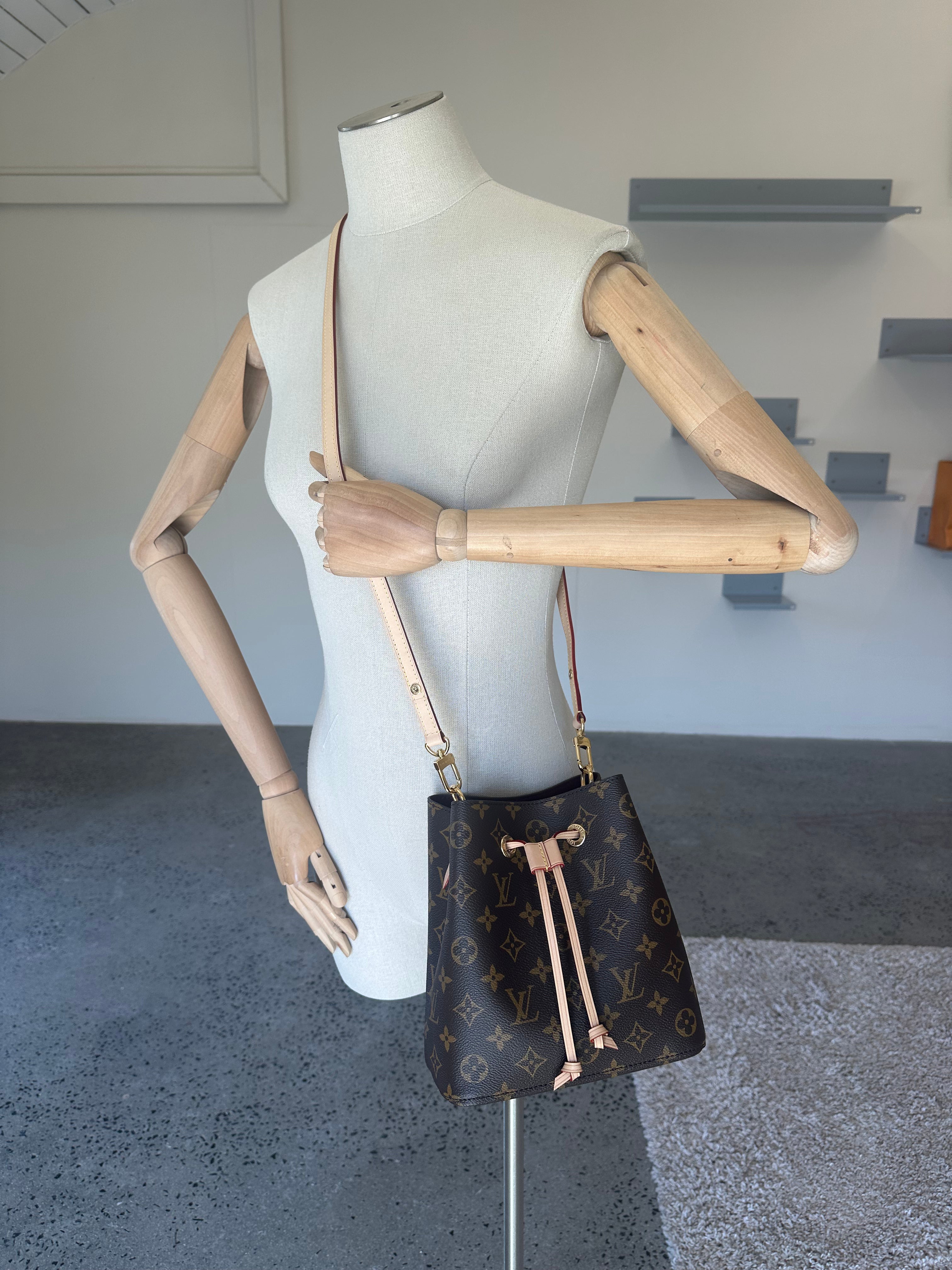 Louis Vuitton NéoNoé BB Bag