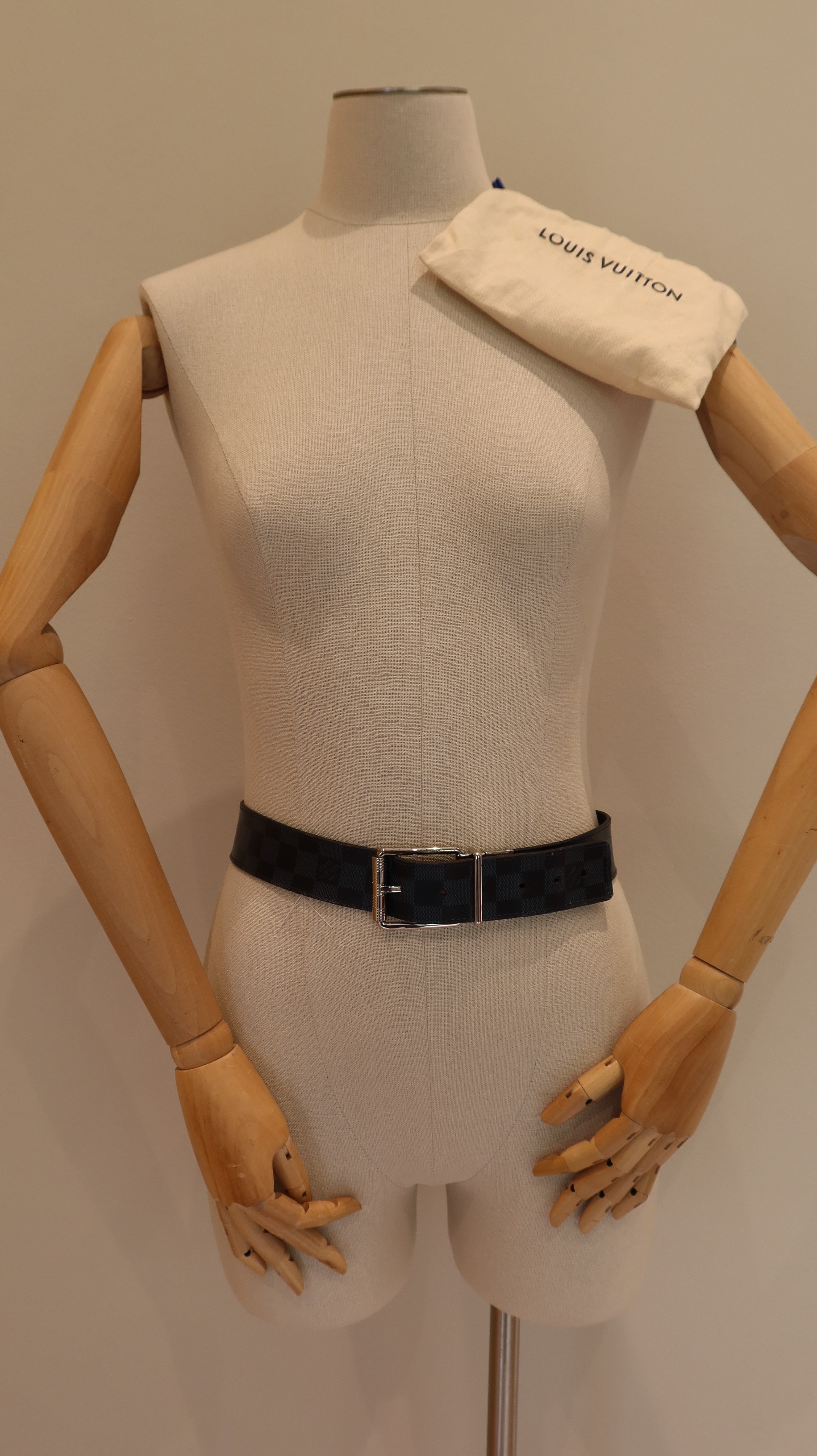 Louis Vuitton Reversible Belt (110cm)