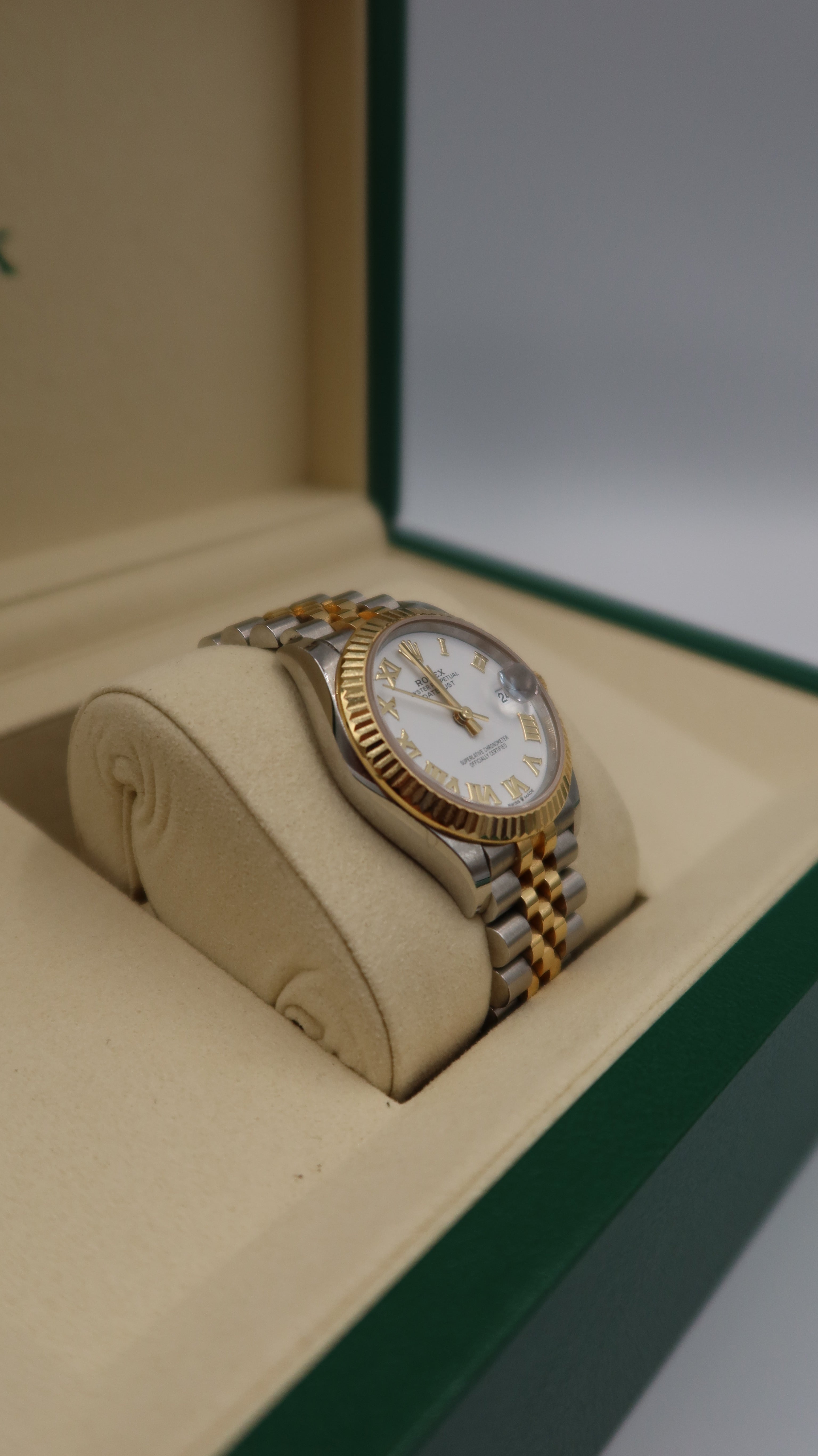 Rolex Oyster Perpetual (31mm)